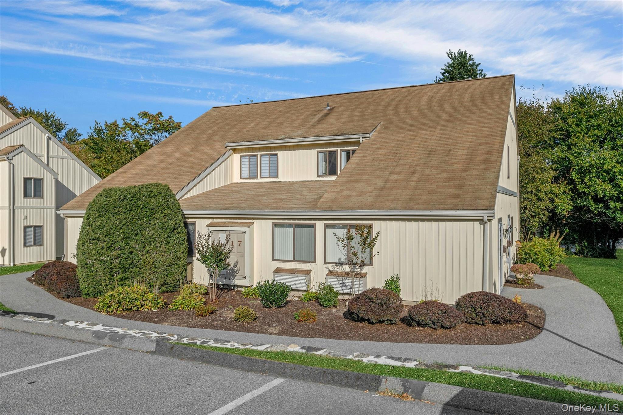 #1 photo, 17 Cromwell Place, Mohegan Lake , NY 10547