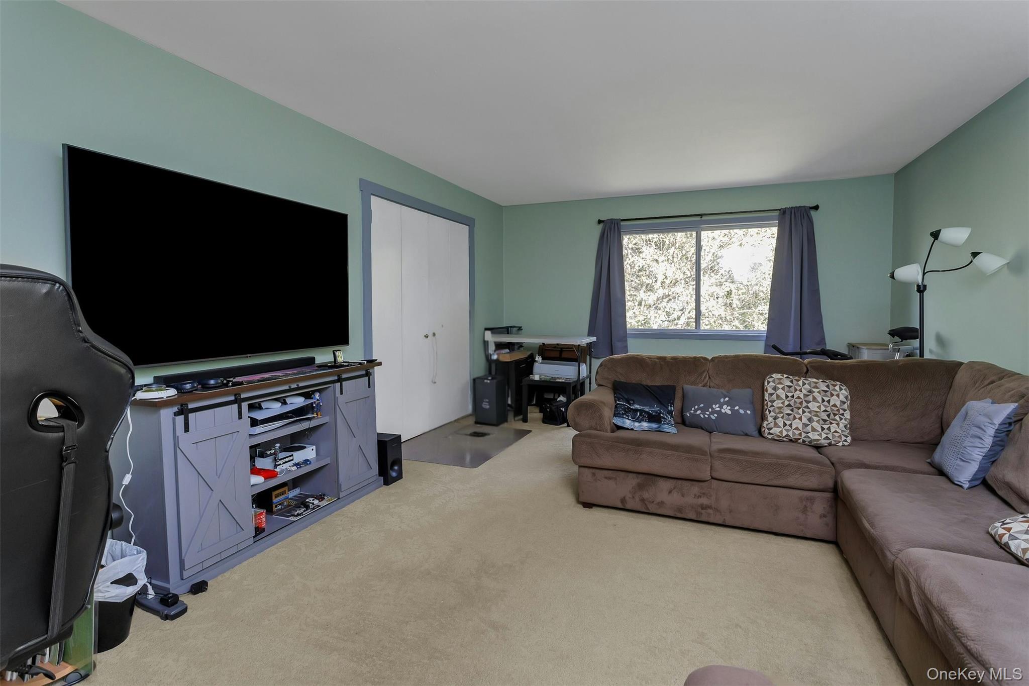 #5 photo, 17 Cromwell Place, Mohegan Lake , NY 10547