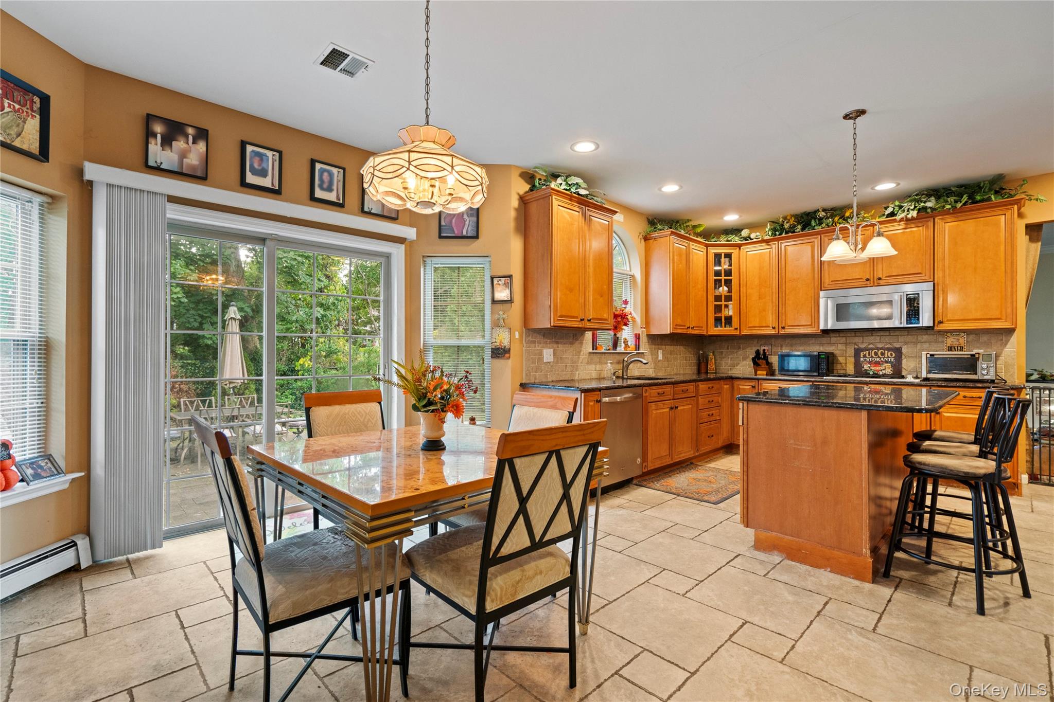 #16 photo, 22 Southview Circle, サフォーク郡 Lake Grove , NY 11755