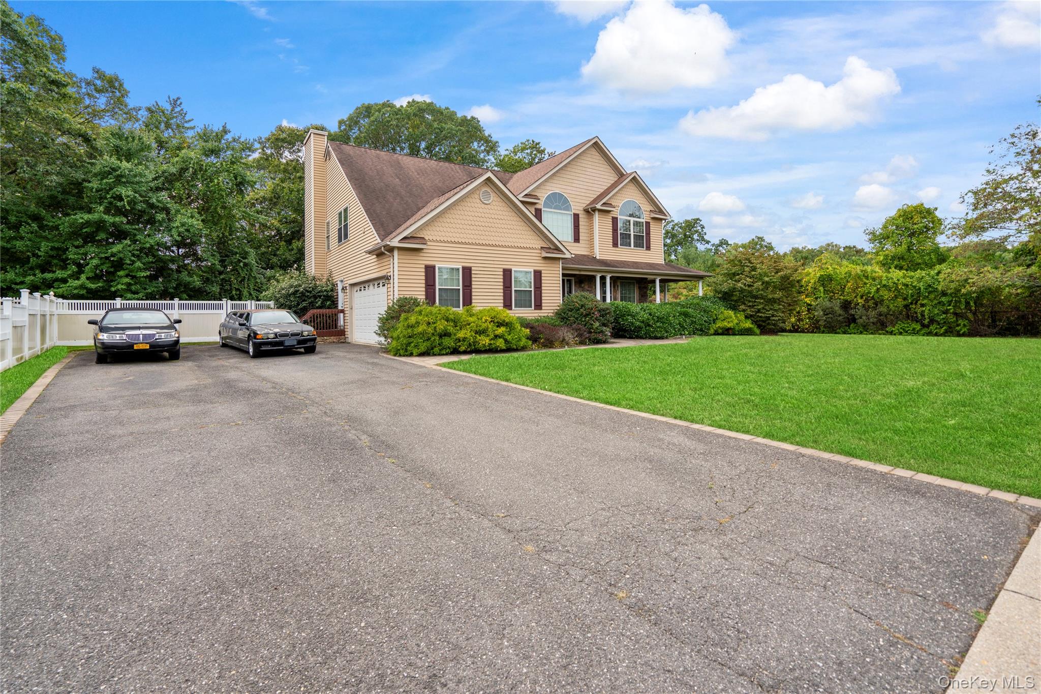 #4 photo, 22 Southview Circle, サフォーク郡 Lake Grove , NY 11755