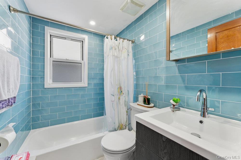 #12 photo, 543 Lakeville Road, ナッソー郡 New Hyde Park , NY 11040