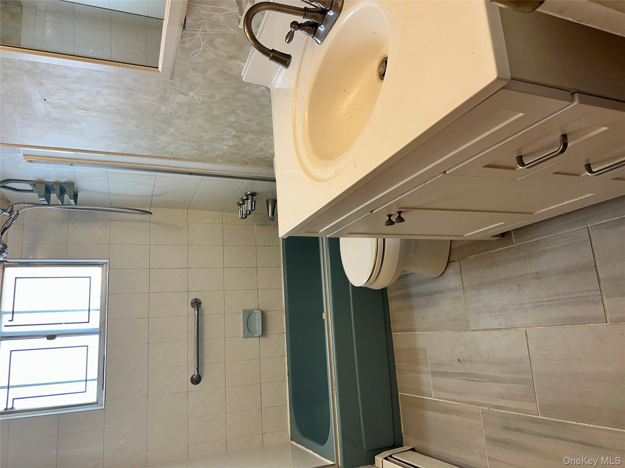 #20 photo, 3128 Schreiber Place, Baldwin , NY 11510