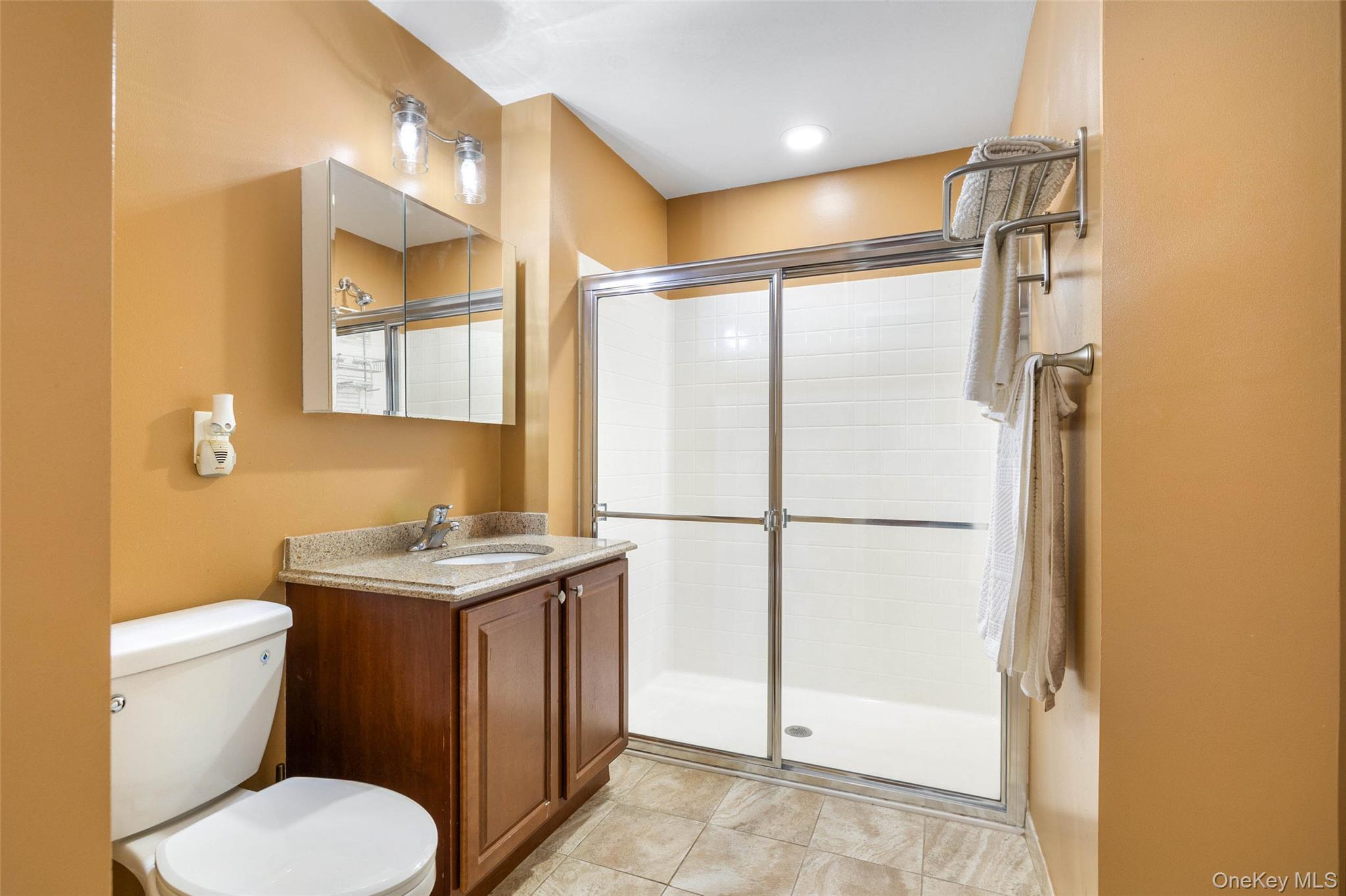 #18 photo, 121 Willow Lane, 長島 Valley Stream , NY 11580