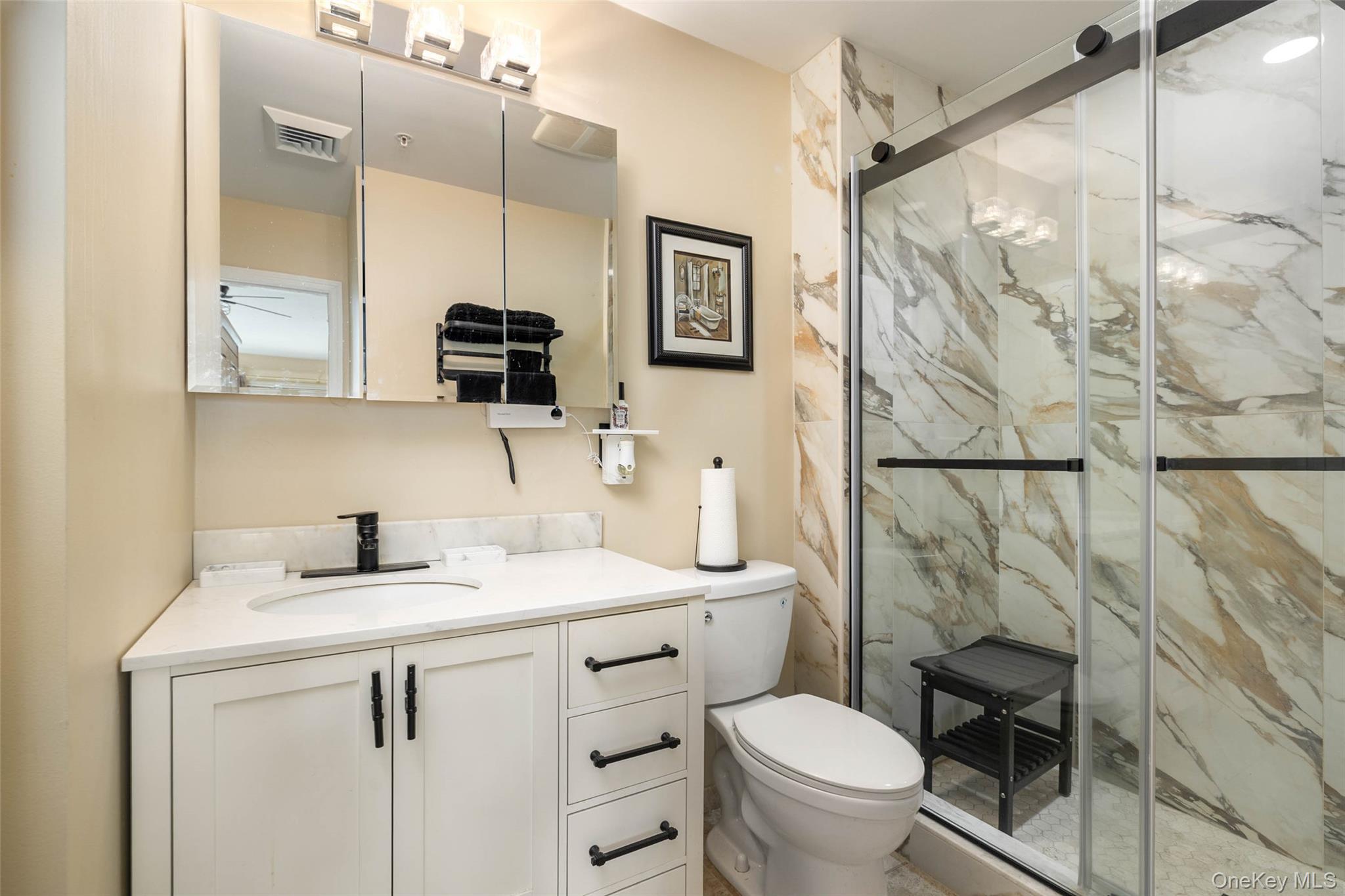 #19 photo, 121 Willow Lane, 長島 Valley Stream , NY 11580