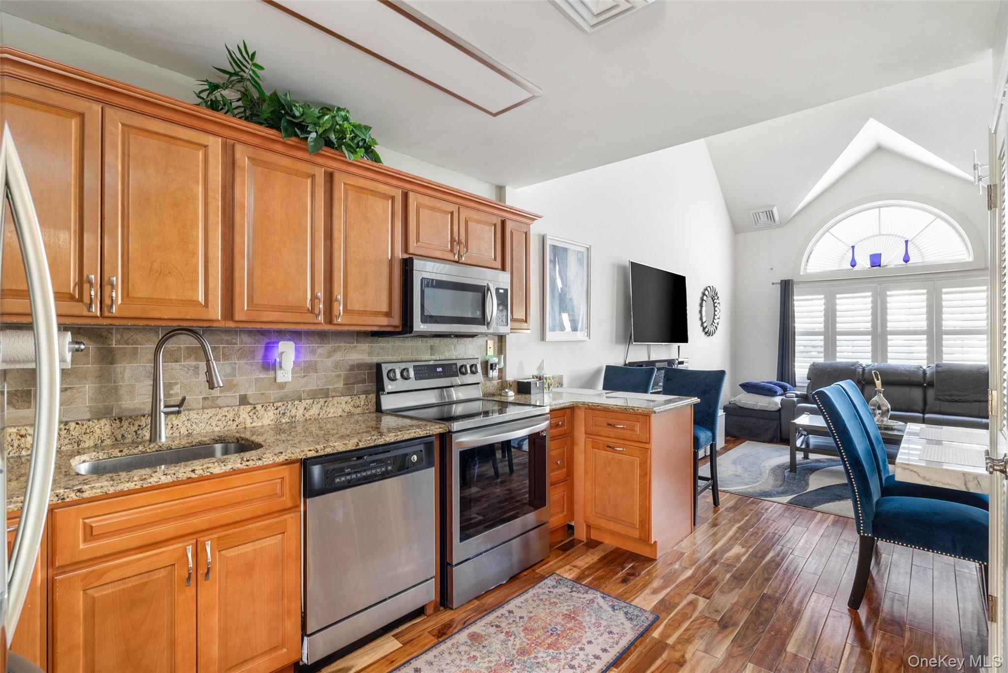 #9 photo, 121 Willow Lane, 長島 Valley Stream , NY 11580