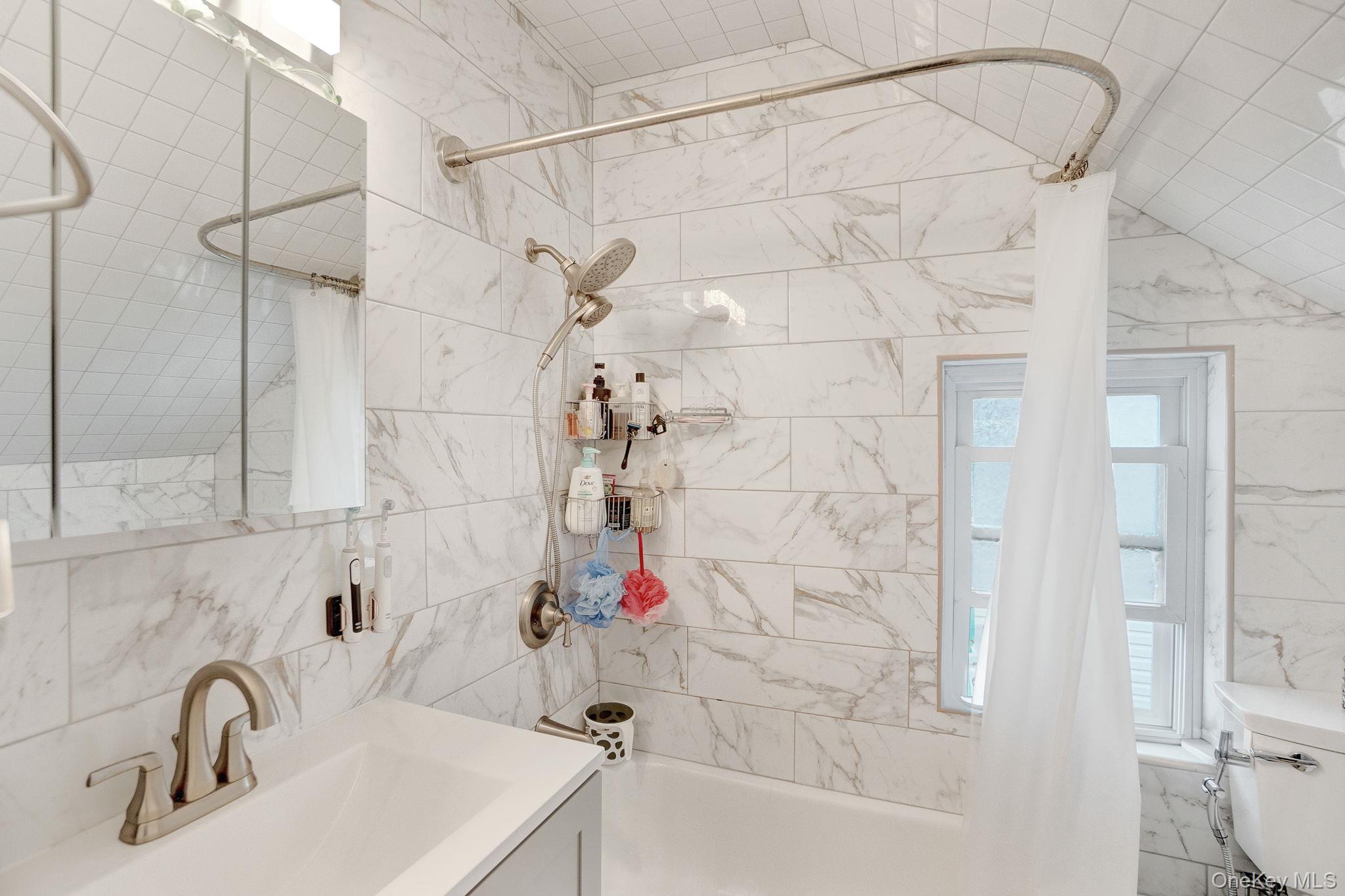 #8 photo, 9041 178th Street, クイーンズ区 Jamaica , NY 11432