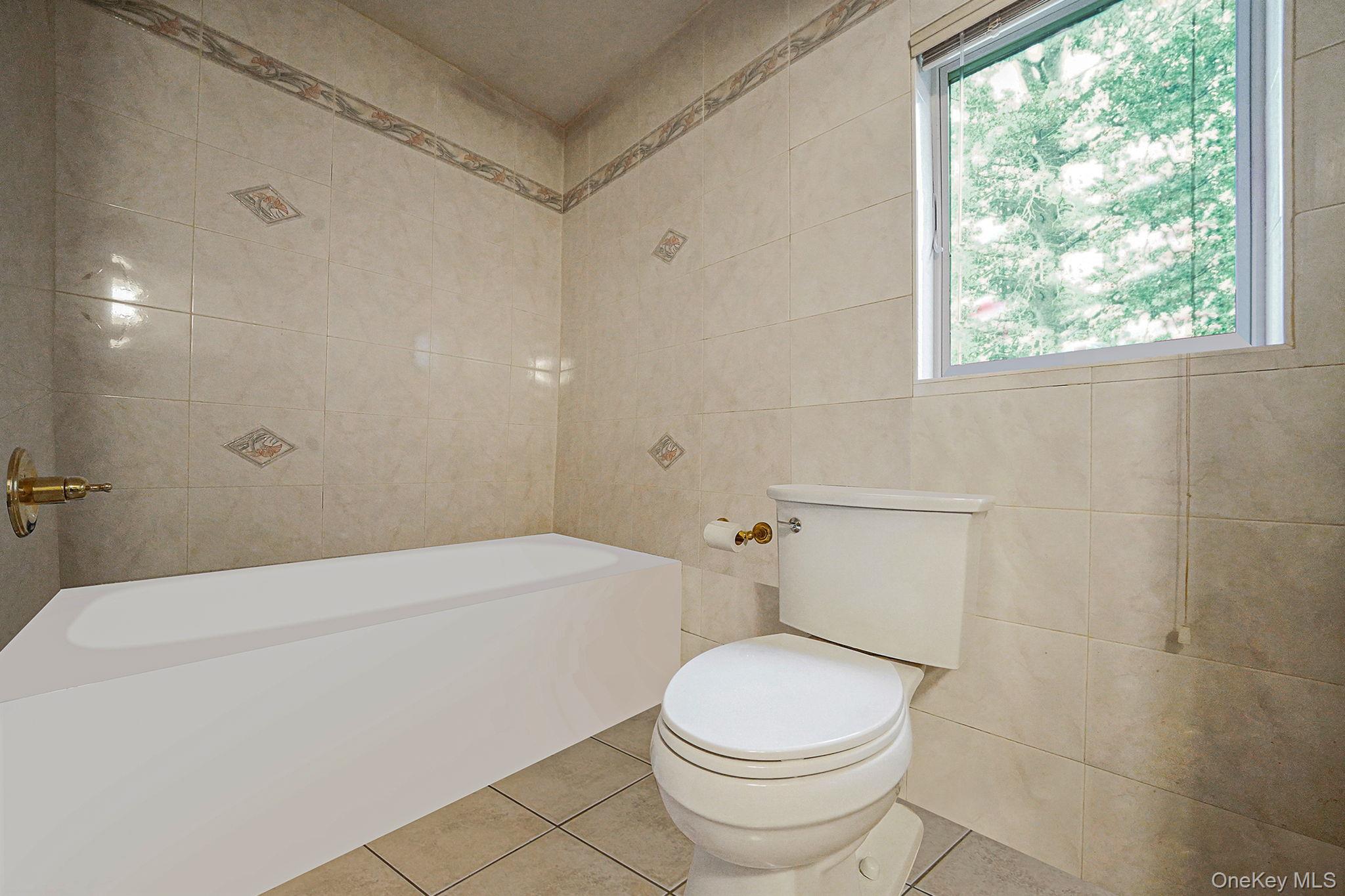 #17 photo, 155 Bathgate St, スタテンアイランド Staten Island , NY 10312