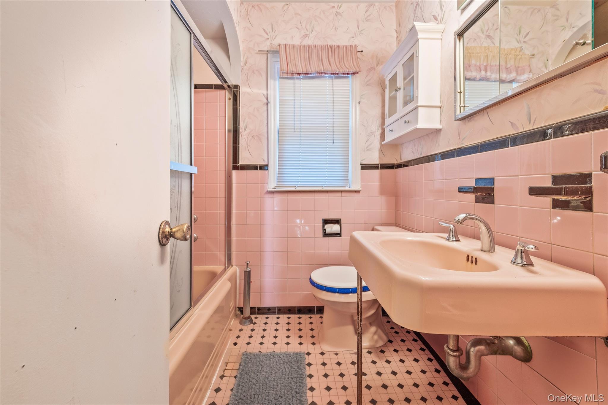 #12 photo, 208 Dogwood Road, ナッソー郡 Valley Stream , NY 11580