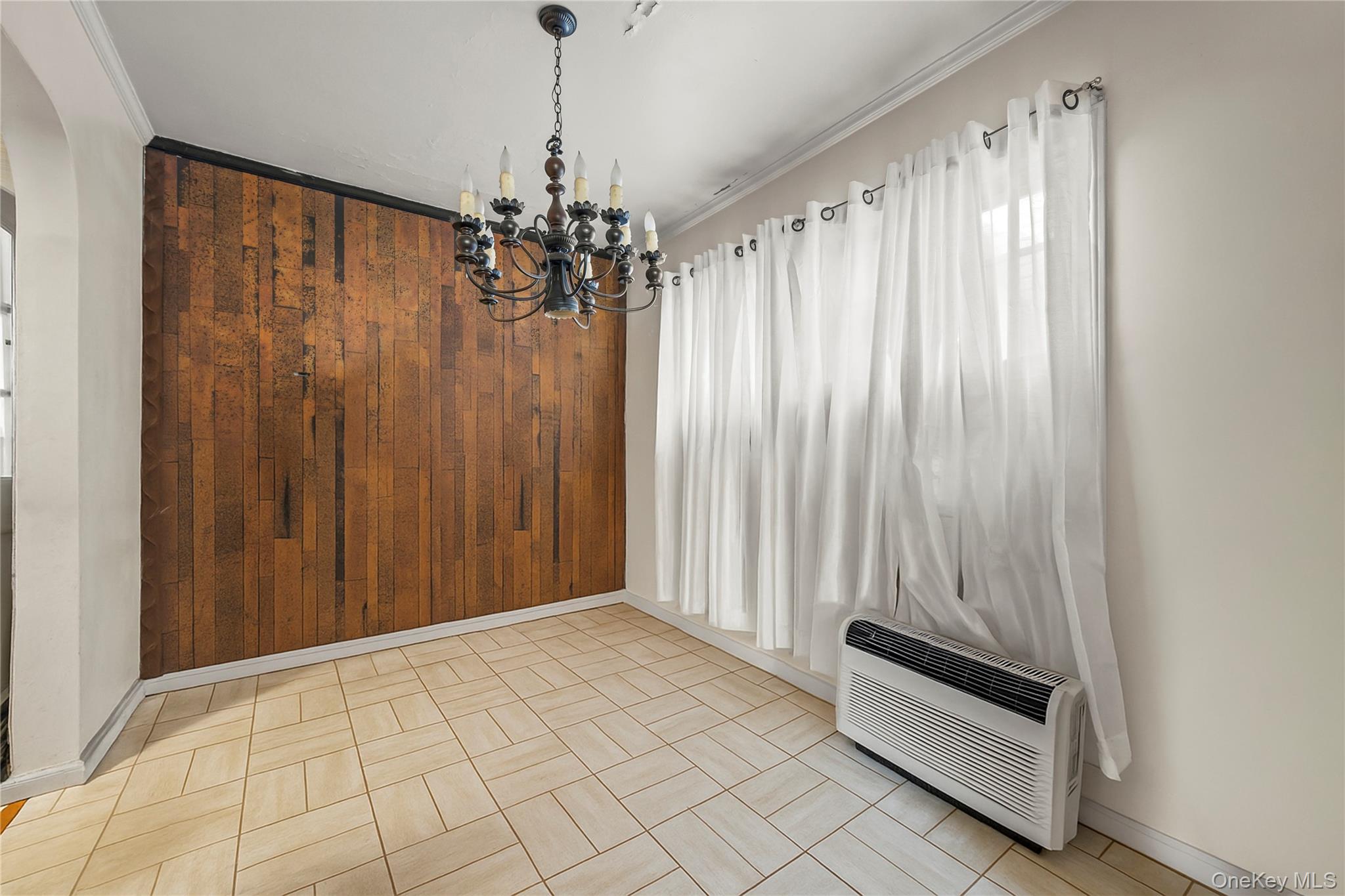 #15 photo, 208 Dogwood Road, ナッソー郡 Valley Stream , NY 11580