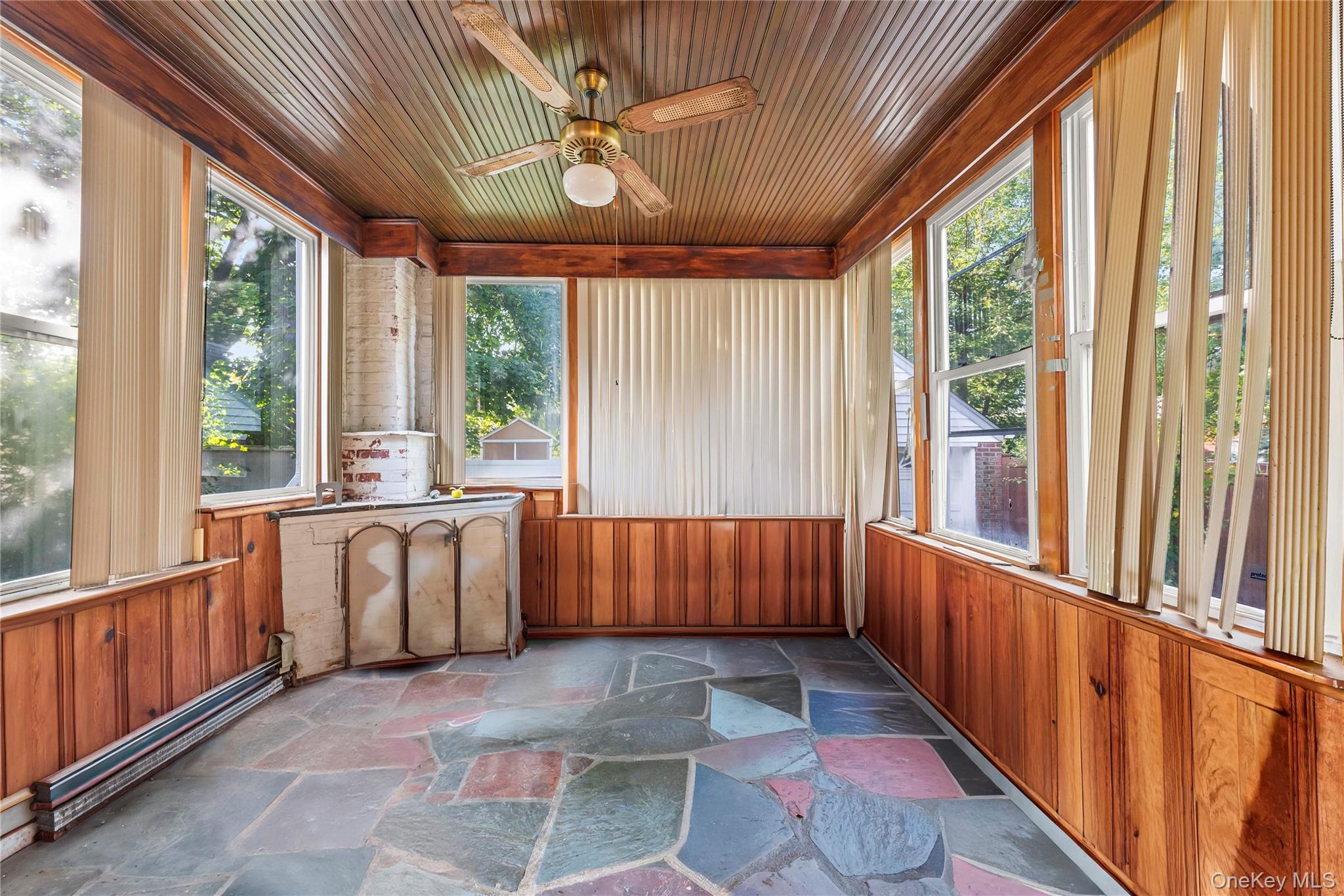 #17 photo, 208 Dogwood Road, ナッソー郡 Valley Stream , NY 11580