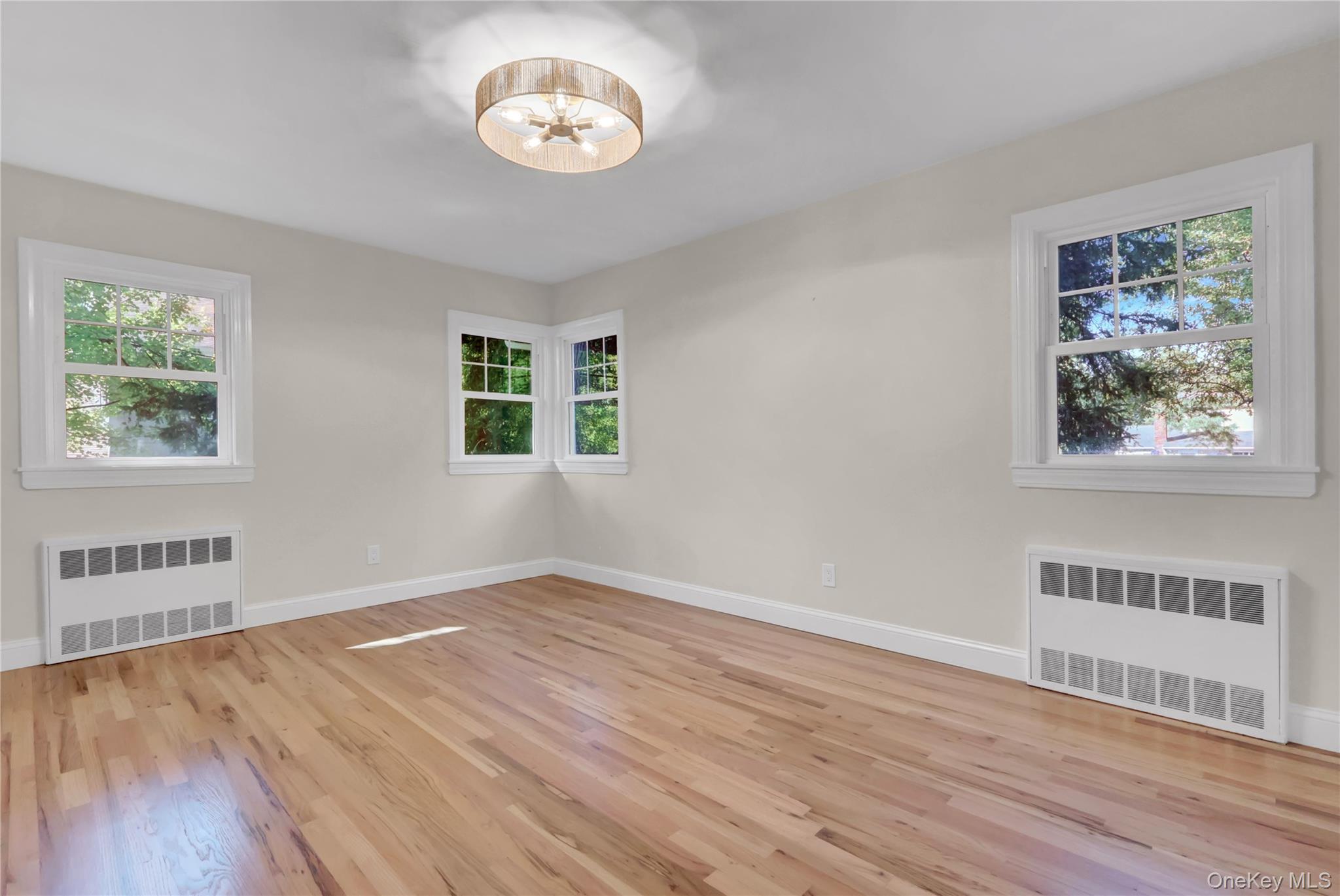 #13 photo, 19 Millford Drive, ナッソー郡 Locust Valley , NY 11560