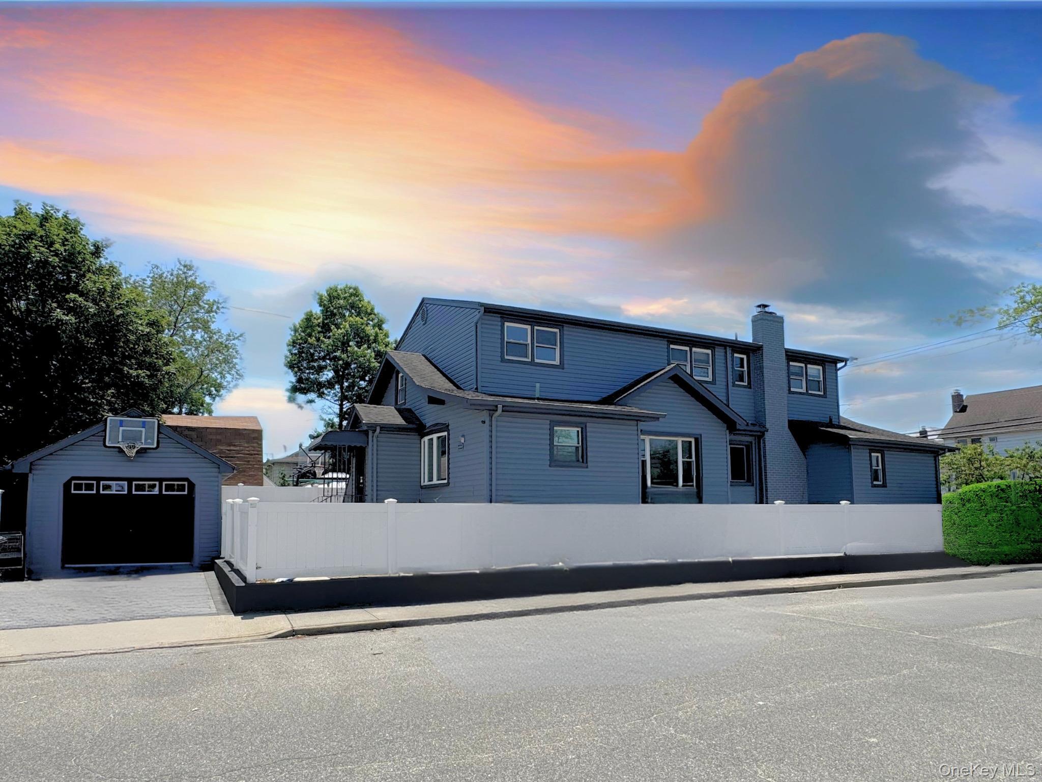 #1 photo, 360 Franklin Avenue, ナッソー郡 Hewlett , NY 11557