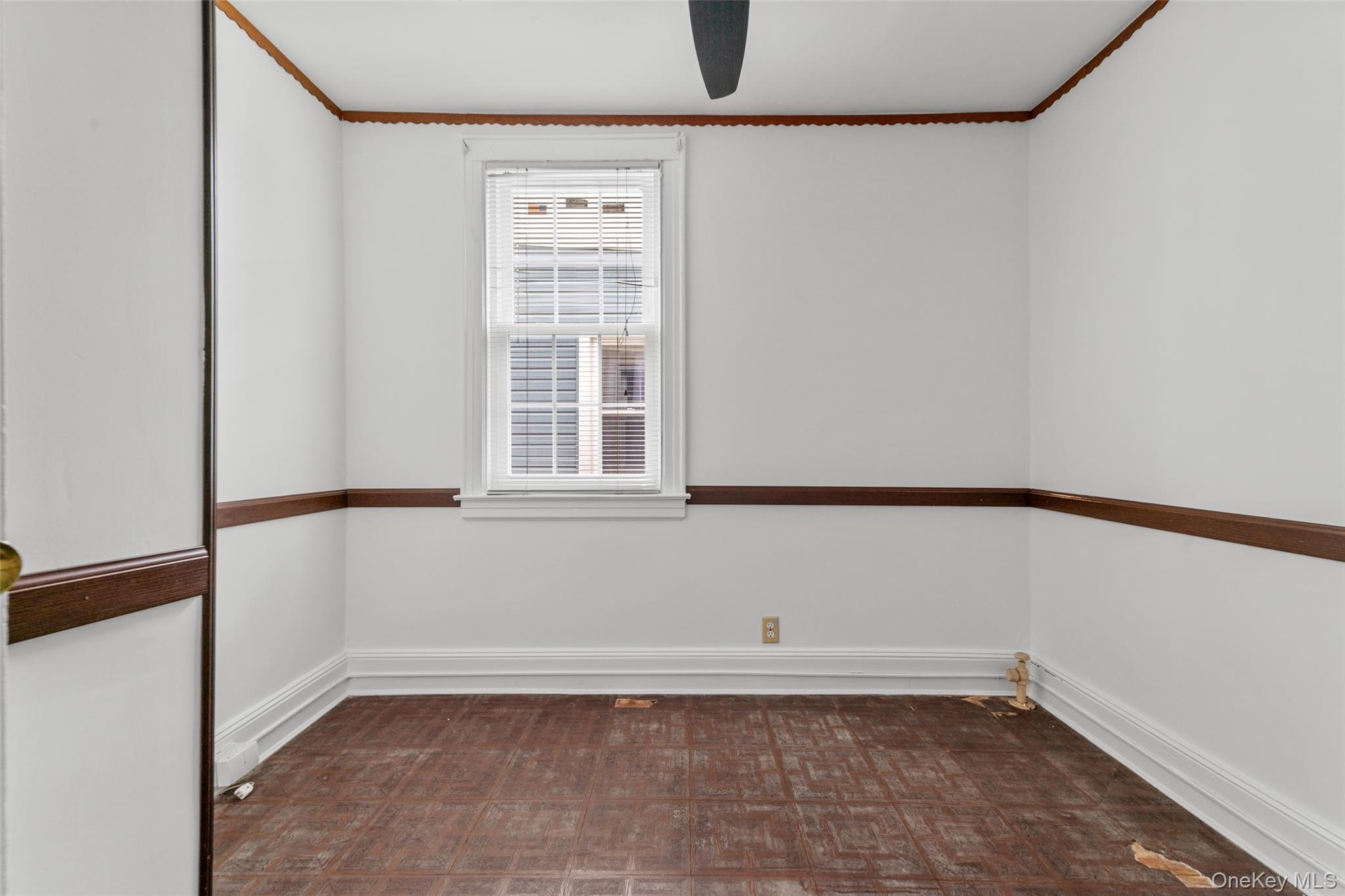 #14 photo, 6924 67th Pl, クイーンズ区 Glendale , NY 11385