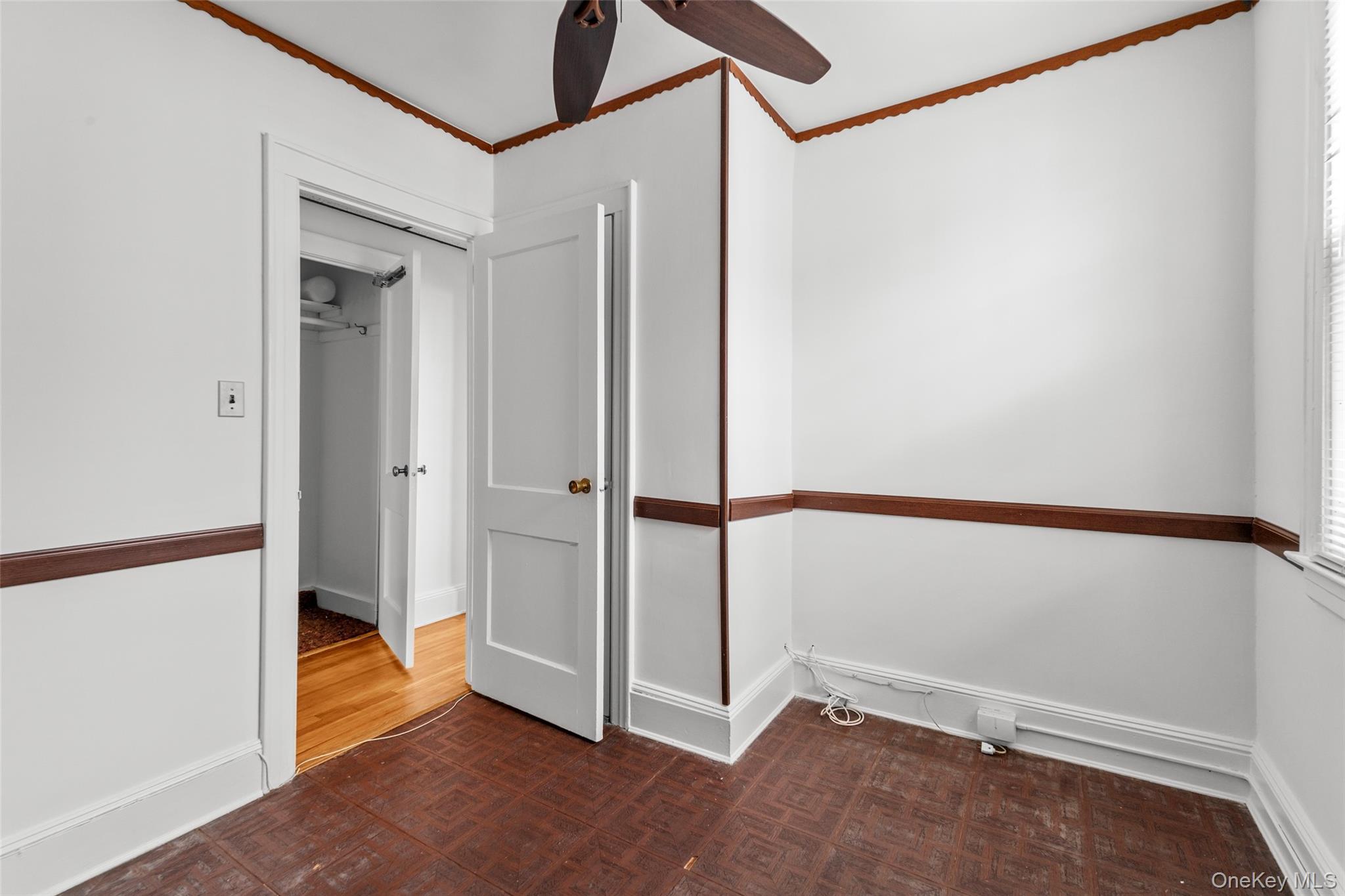 #15 photo, 6924 67th Pl, クイーンズ区 Glendale , NY 11385