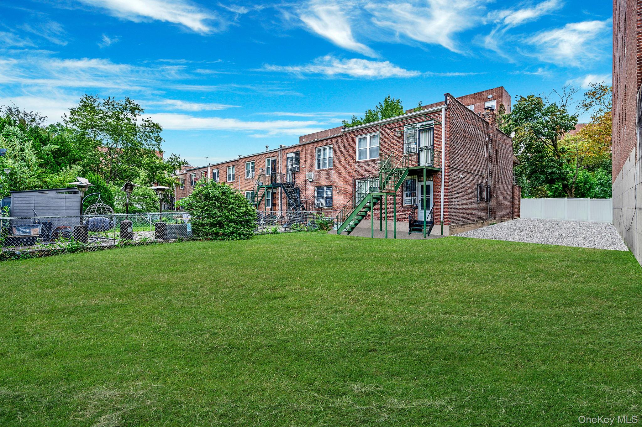 #10 photo, 66-11 Burns Street, クイーンズ区 Rego Park , NY 11374