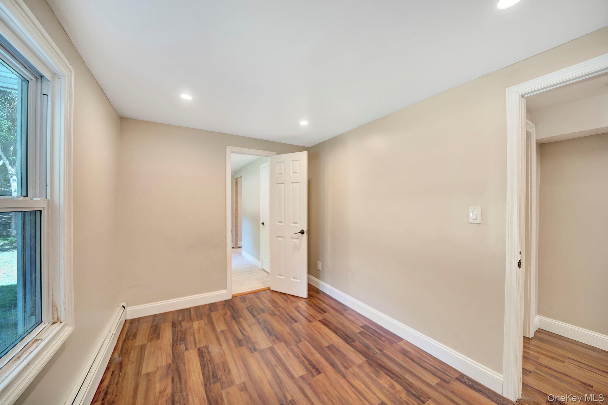 #10 photo, 26 Lindner, サフォーク郡 Smithtown , NY 11787