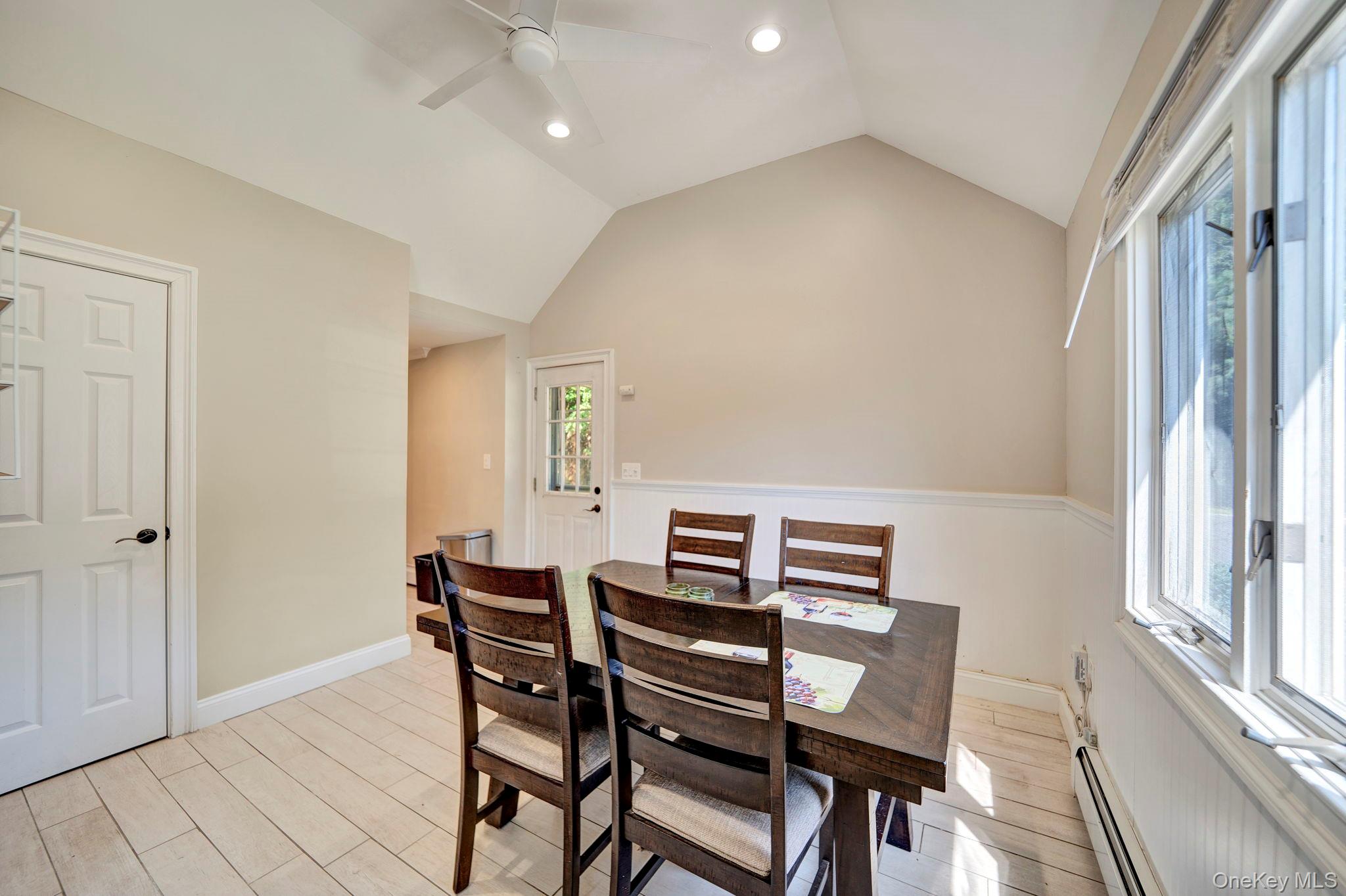 #15 photo, 26 Lindner, サフォーク郡 Smithtown , NY 11787