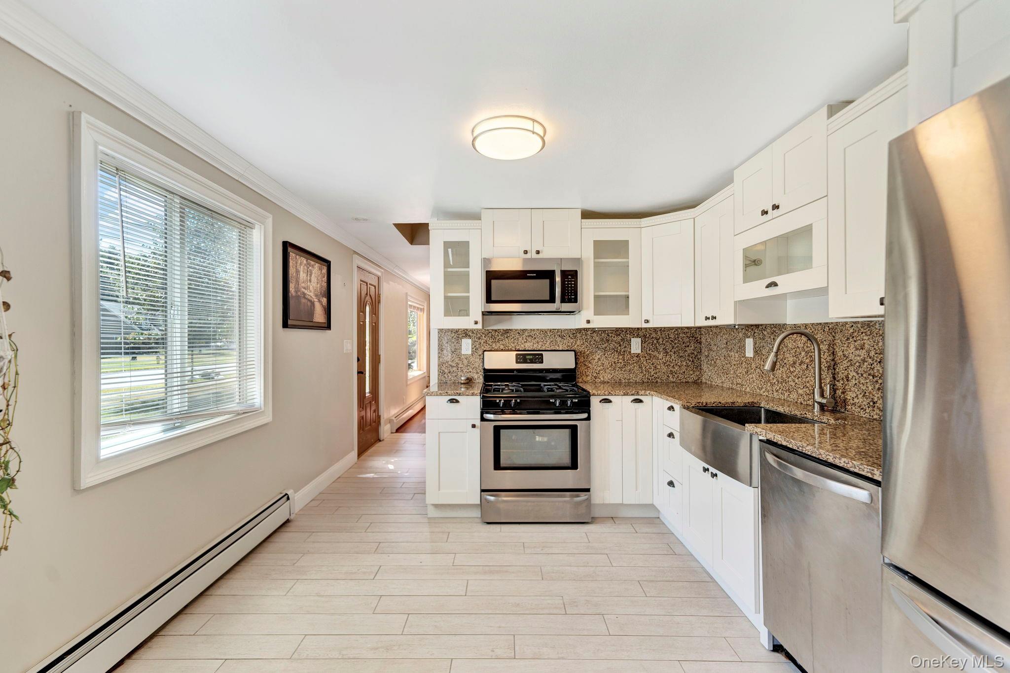 #18 photo, 26 Lindner, サフォーク郡 Smithtown , NY 11787