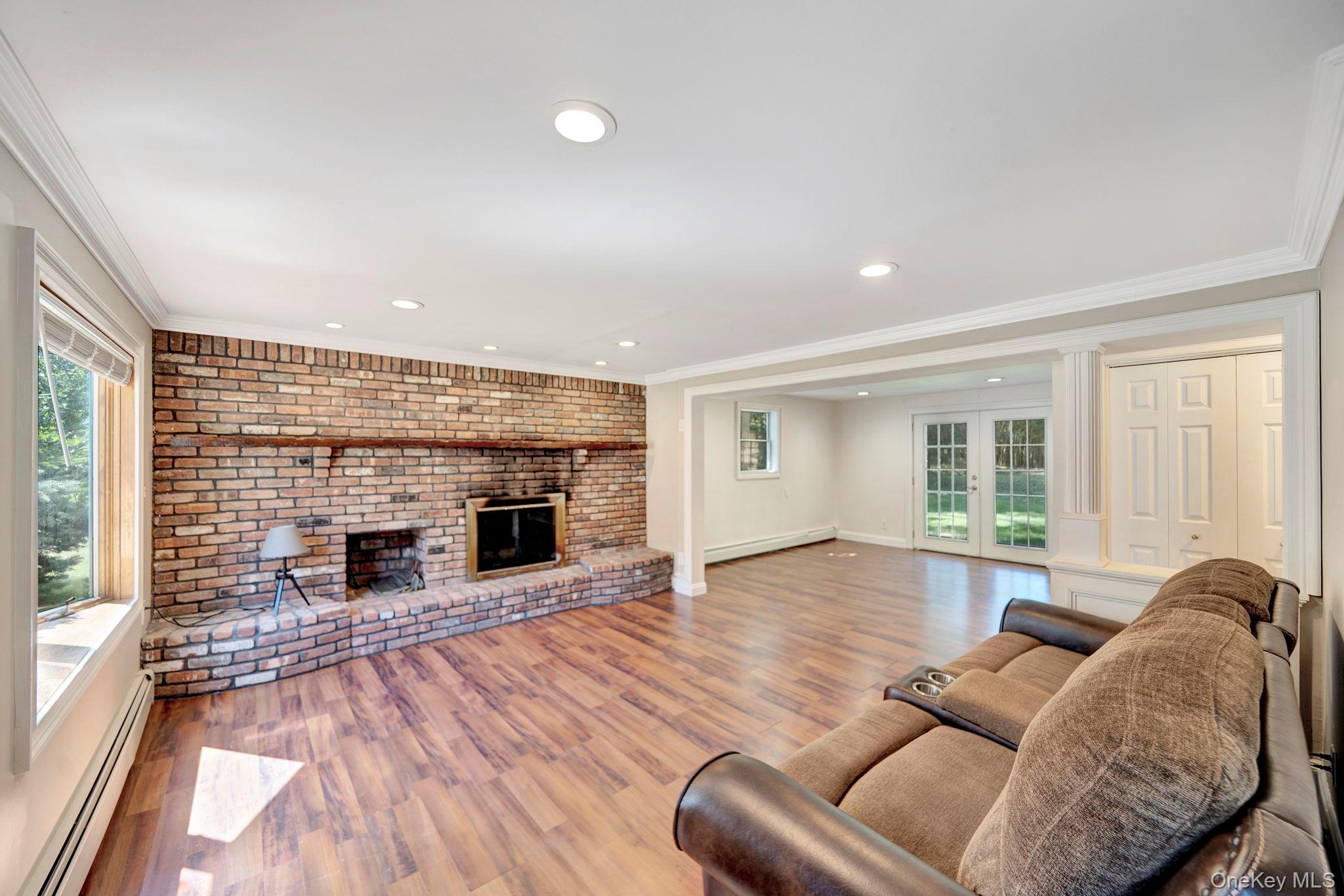 #4 photo, 26 Lindner, サフォーク郡 Smithtown , NY 11787