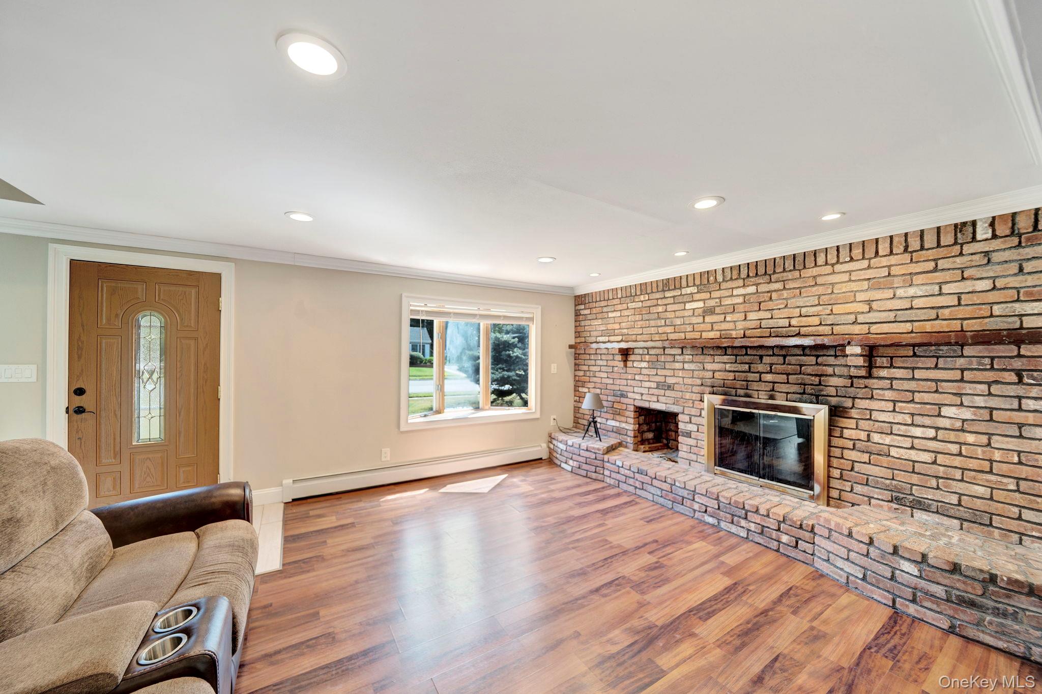 #5 photo, 26 Lindner, サフォーク郡 Smithtown , NY 11787