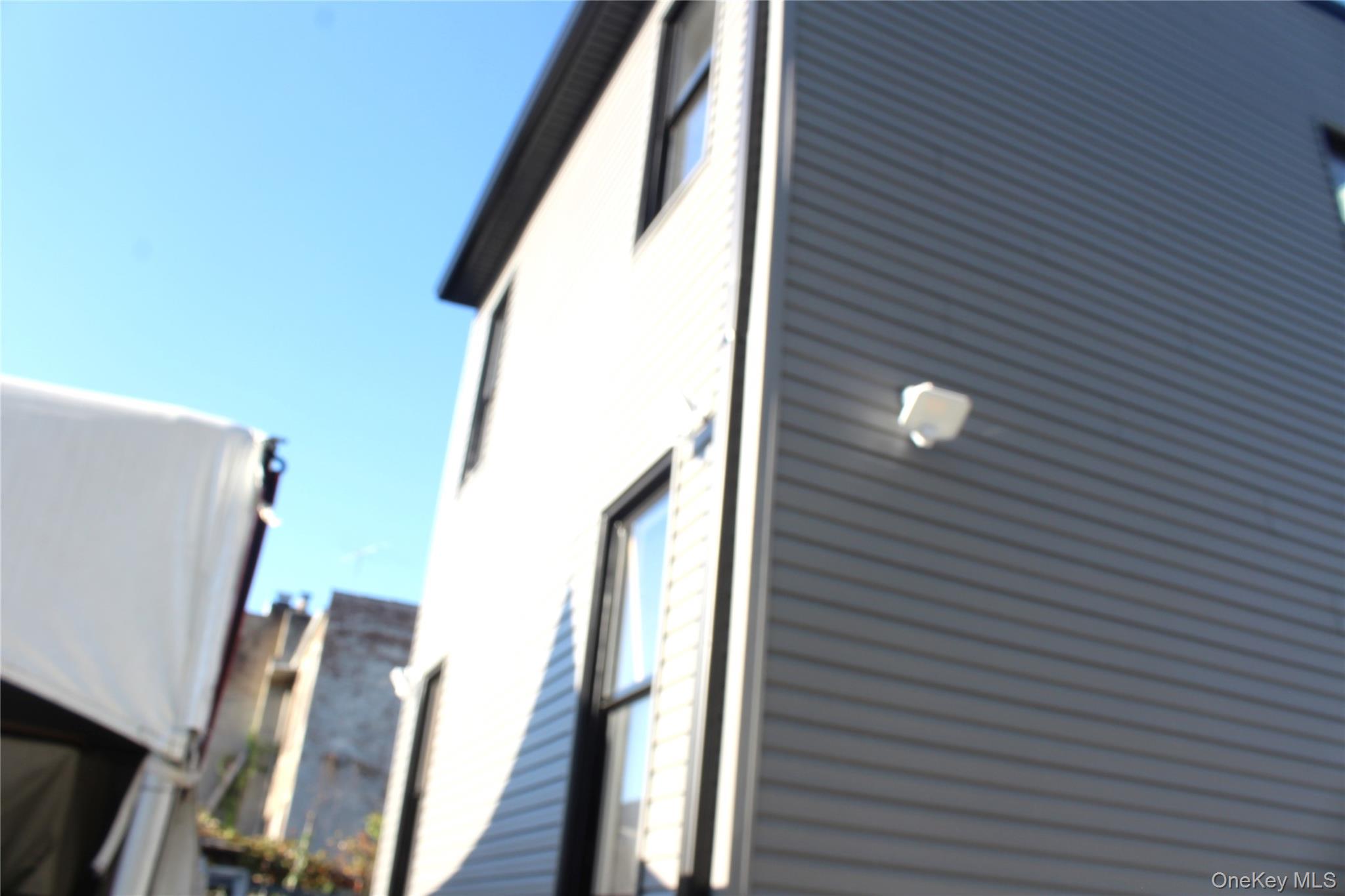 #2 photo, 816 Barbey Street, ブルックリン区 Brooklyn , NY 11207