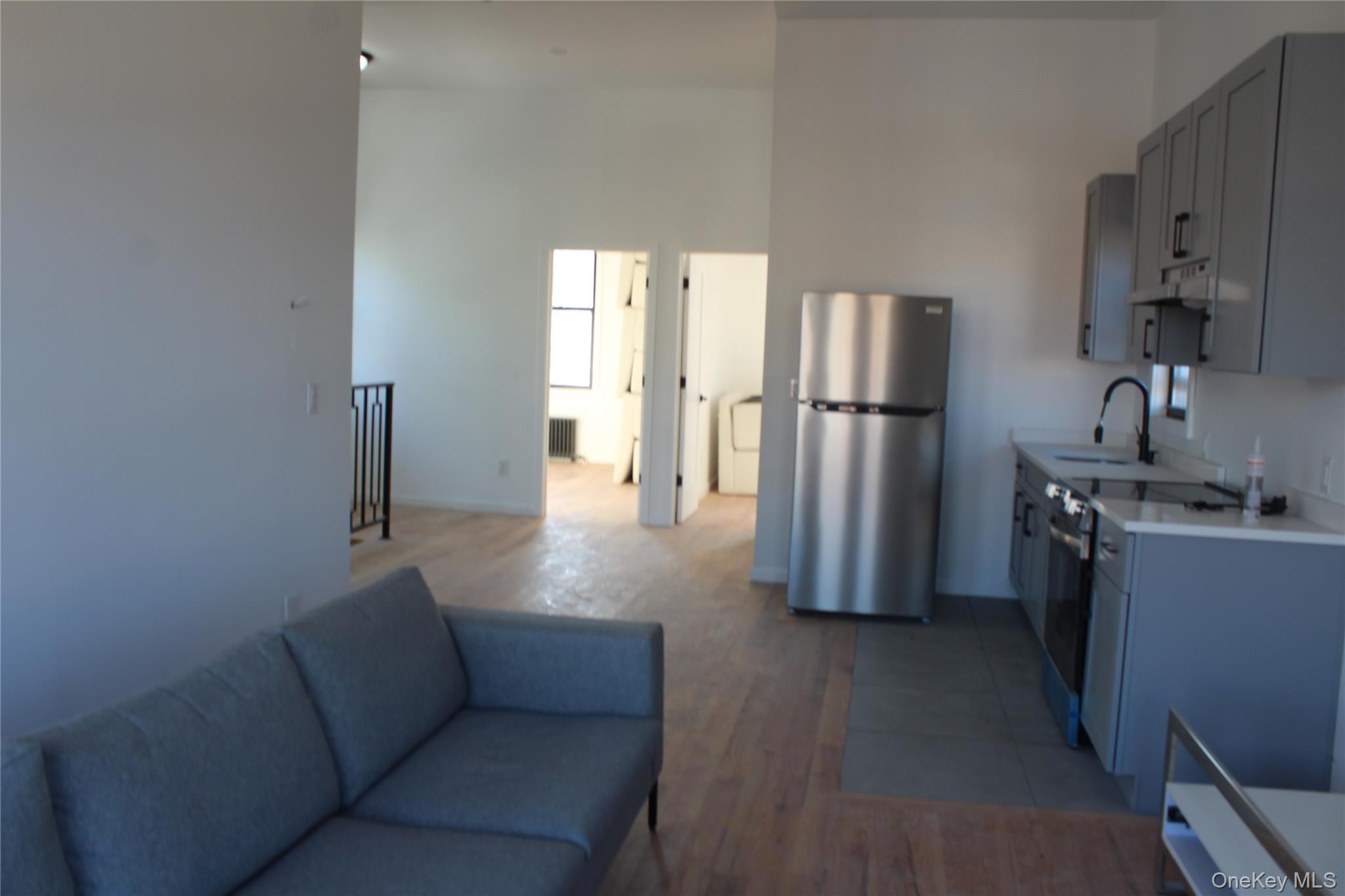 #9 photo, 816 Barbey Street, ブルックリン区 Brooklyn , NY 11207