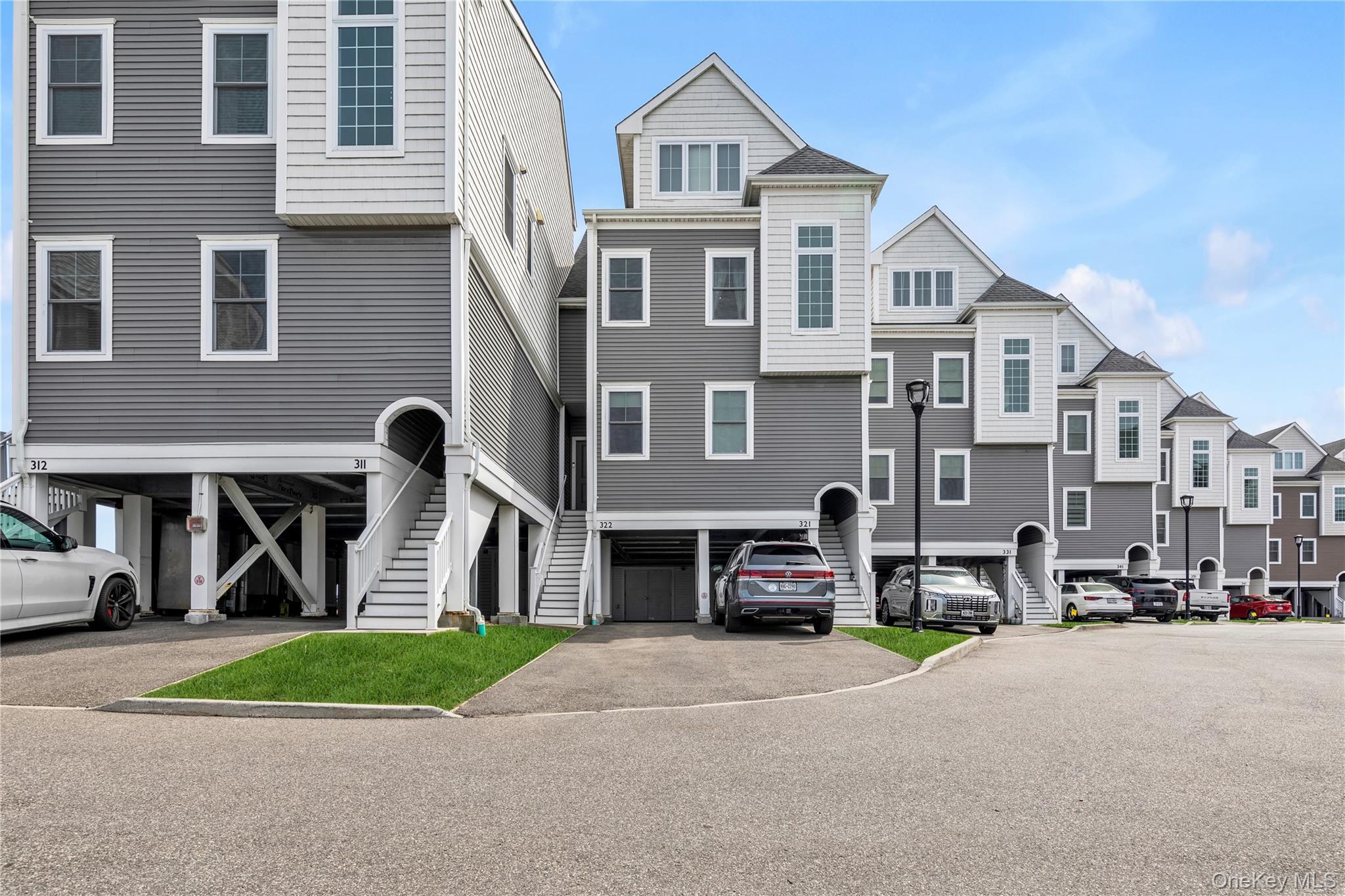 #1 photo, 322 Marina Point, ナッソー郡 East Rockaway , NY 11518