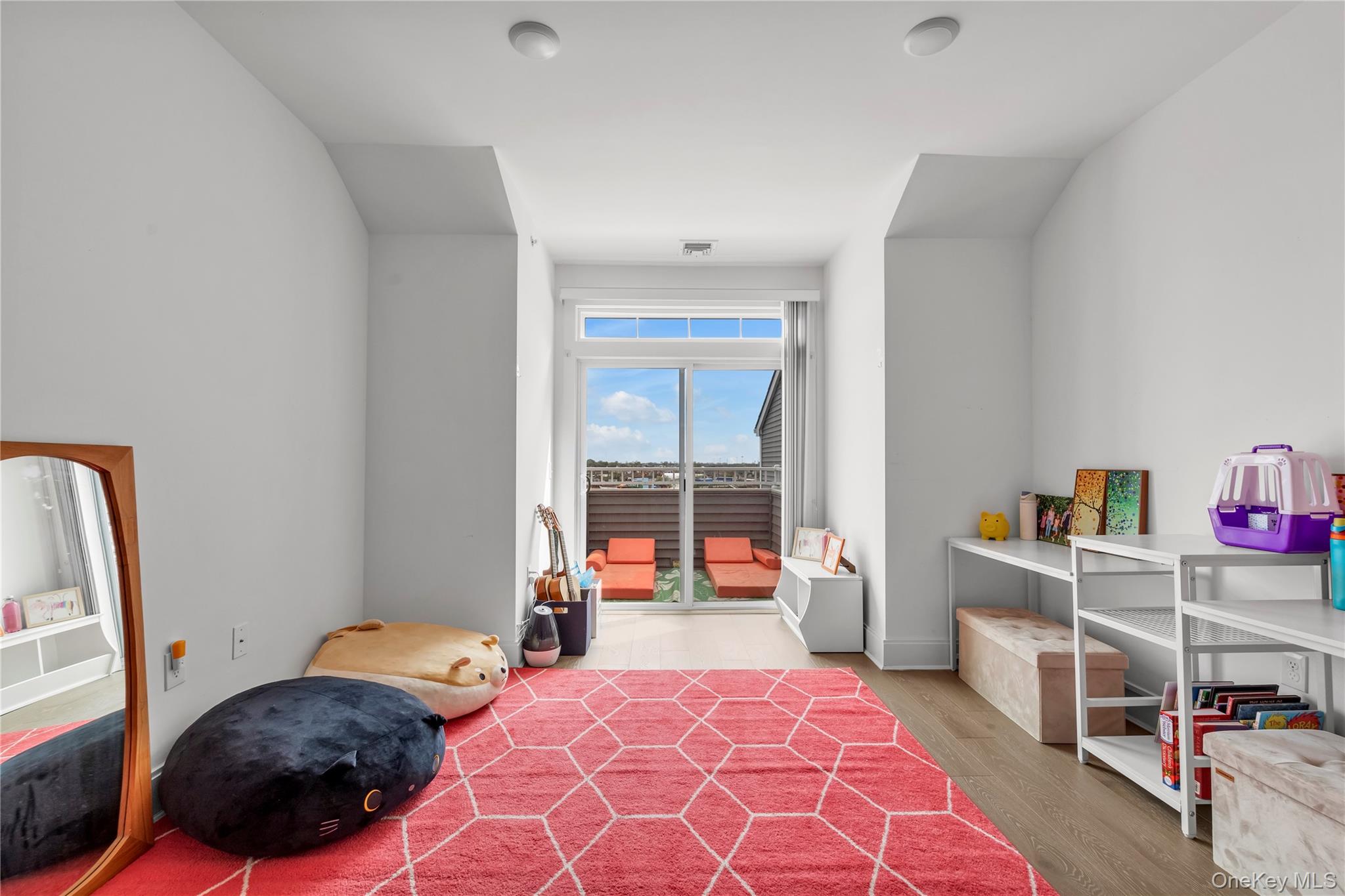 #16 photo, 322 Marina Point, ナッソー郡 East Rockaway , NY 11518