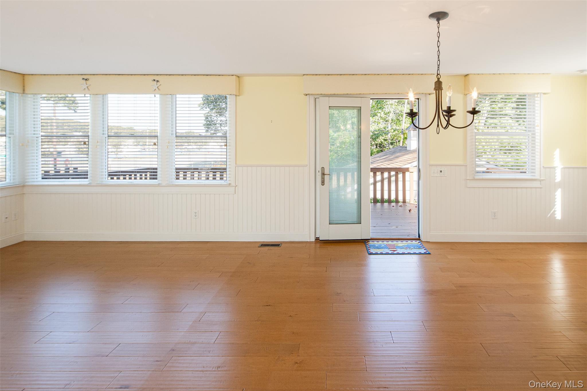 #19 photo, 1 Canal Road, サフォーク郡 Hampton Bays , NY 11946