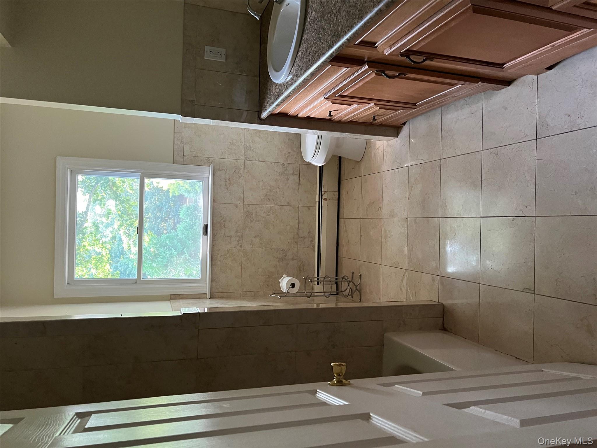 #11 photo, 10 Jonah Road, サフォーク郡 Miller Place , NY 11764