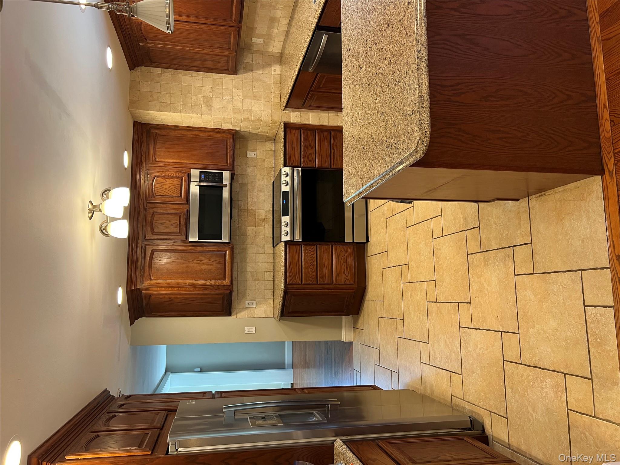 #2 photo, 10 Jonah Road, サフォーク郡 Miller Place , NY 11764