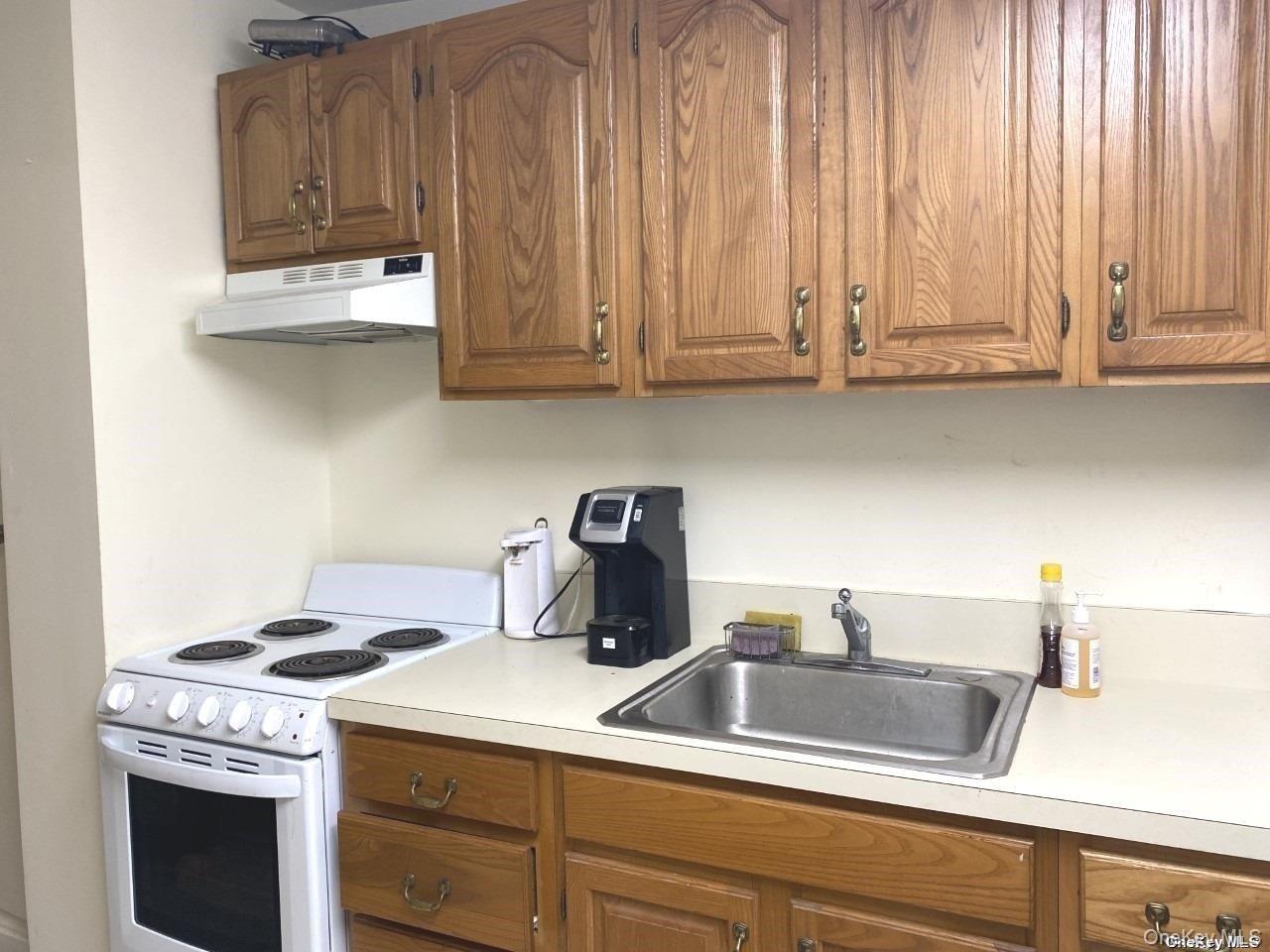 #2 photo, 4 Stiles Drive, サフォーク郡 Melville , NY 11747