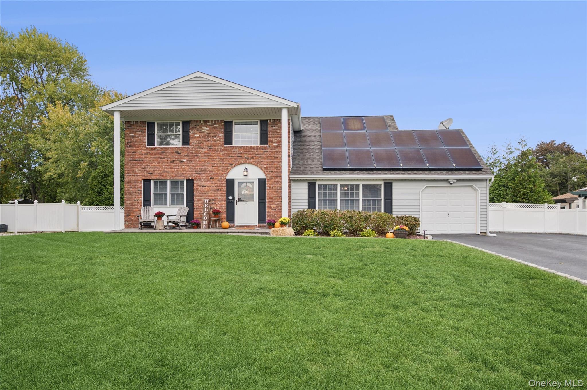 #1 photo, 25 Hilltop Drive, サフォーク郡 Mount Sinai , NY 11766