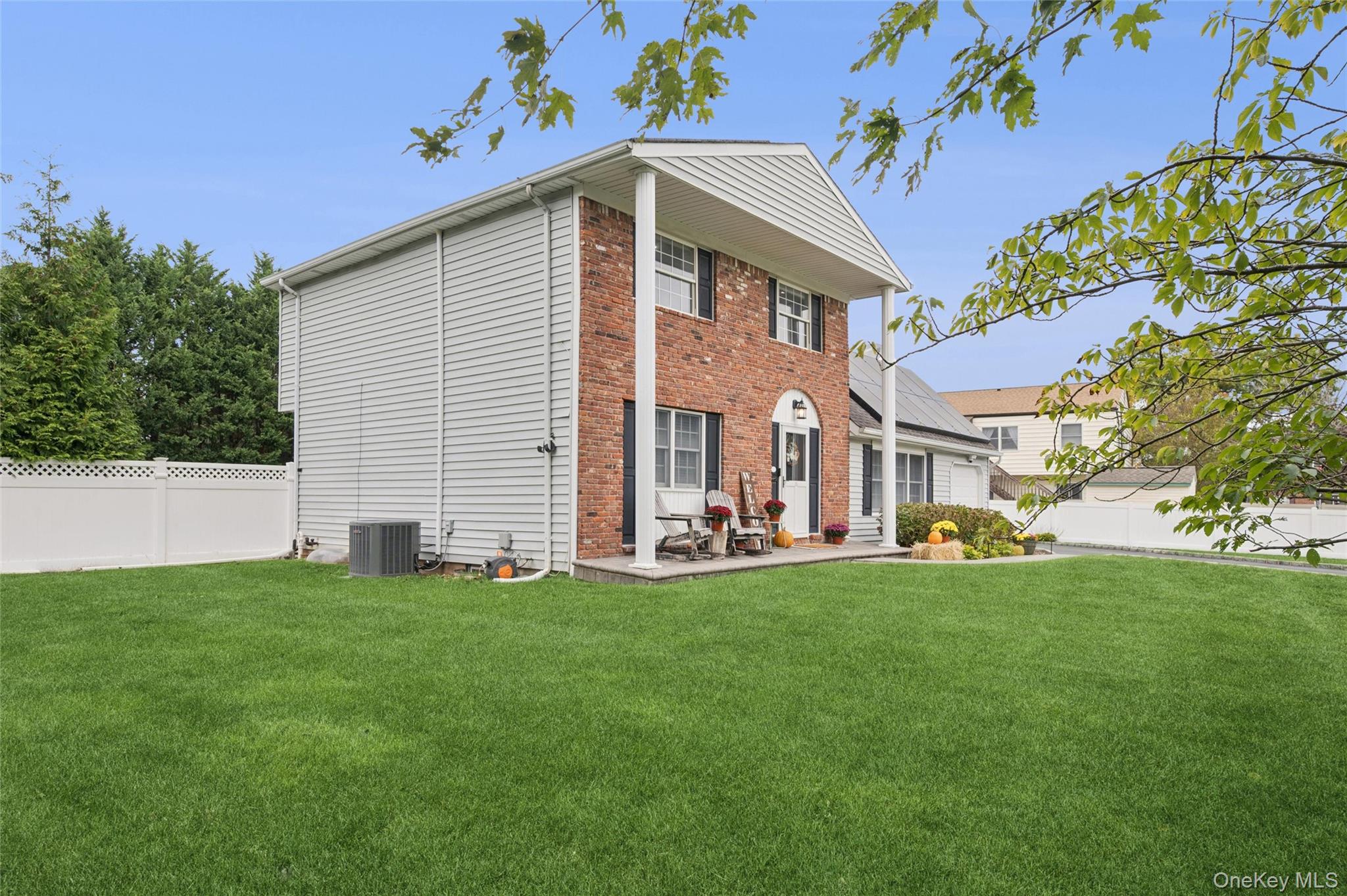 #3 photo, 25 Hilltop Drive, サフォーク郡 Mount Sinai , NY 11766