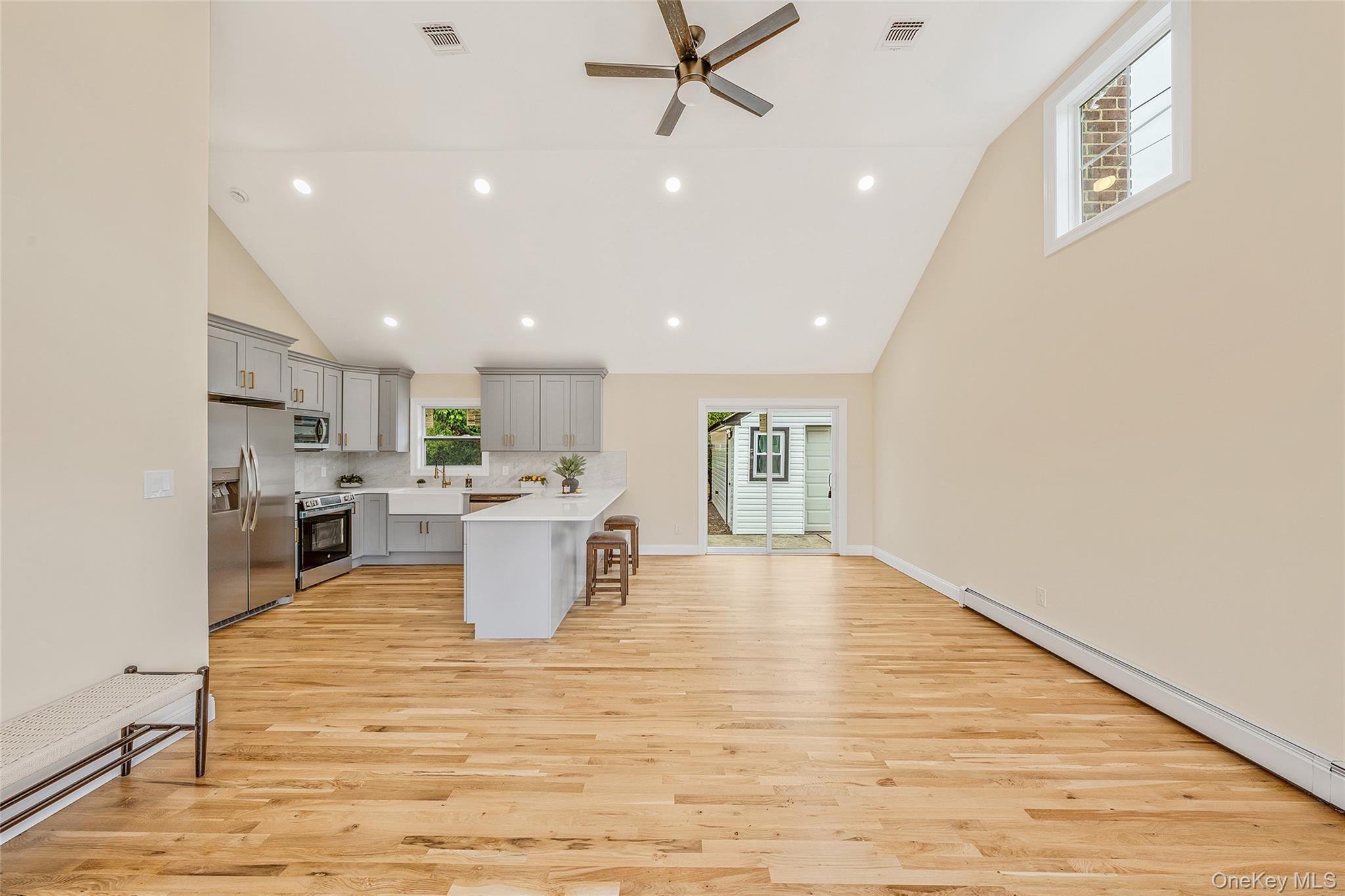 #7 photo, 761 Barkley Avenue, ナッソー郡 East Meadow , NY 11554