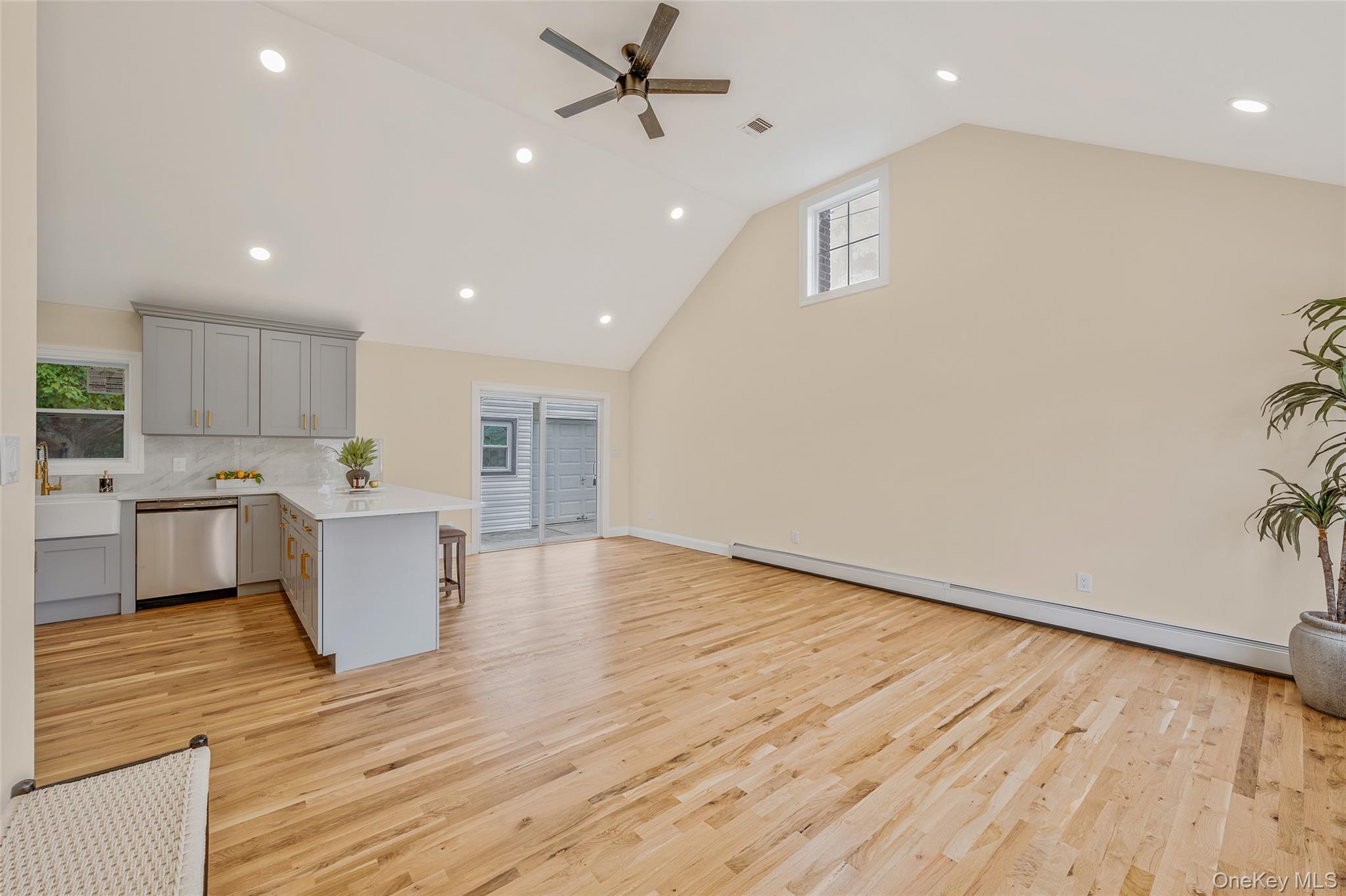 #8 photo, 761 Barkley Avenue, ナッソー郡 East Meadow , NY 11554