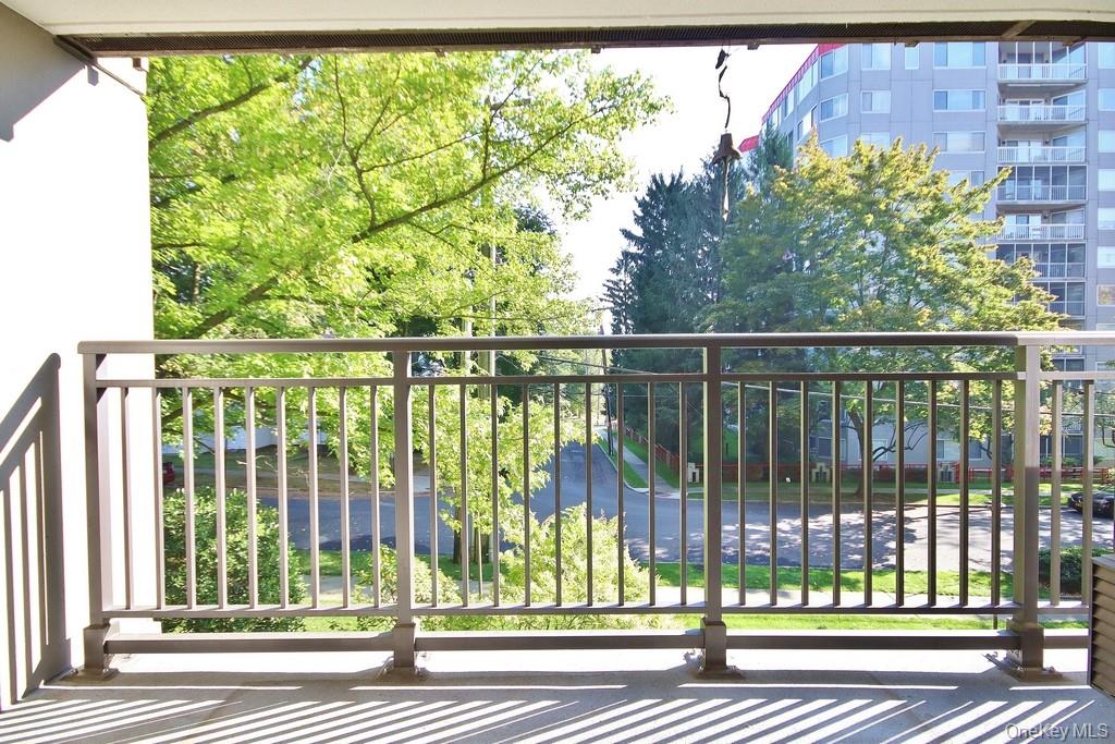 #11 photo, 15 Stewart Place, White Plains , NY 10603