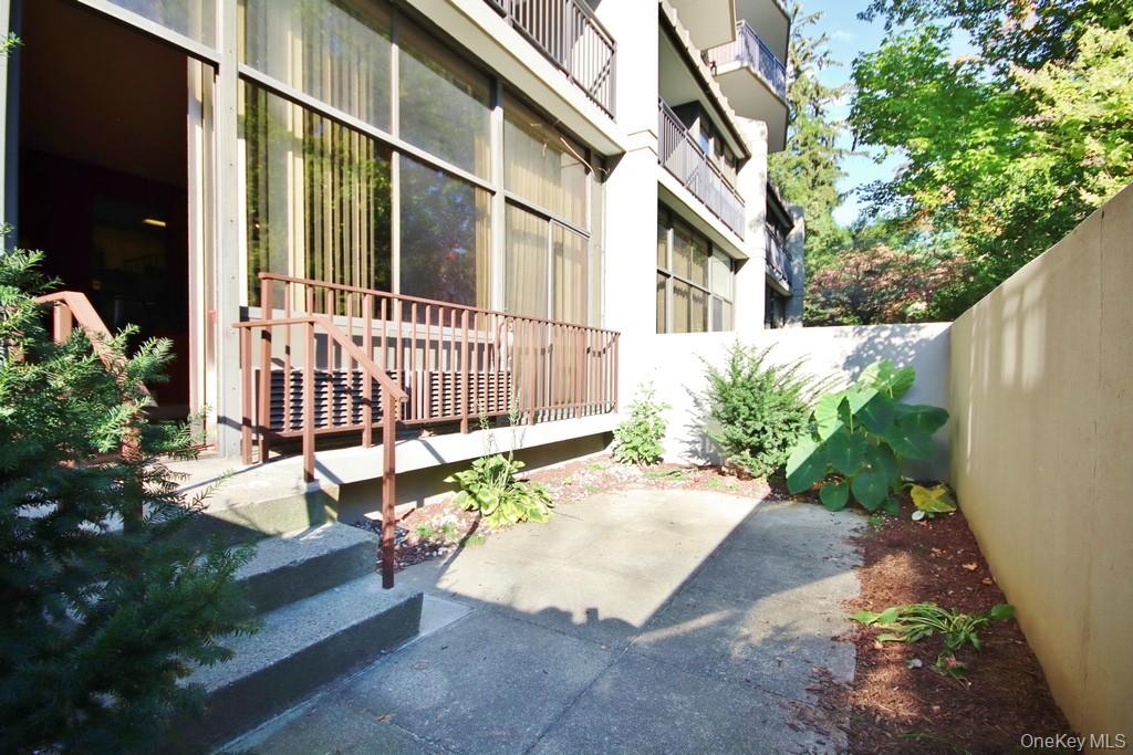 #16 photo, 15 Stewart Place, White Plains , NY 10603