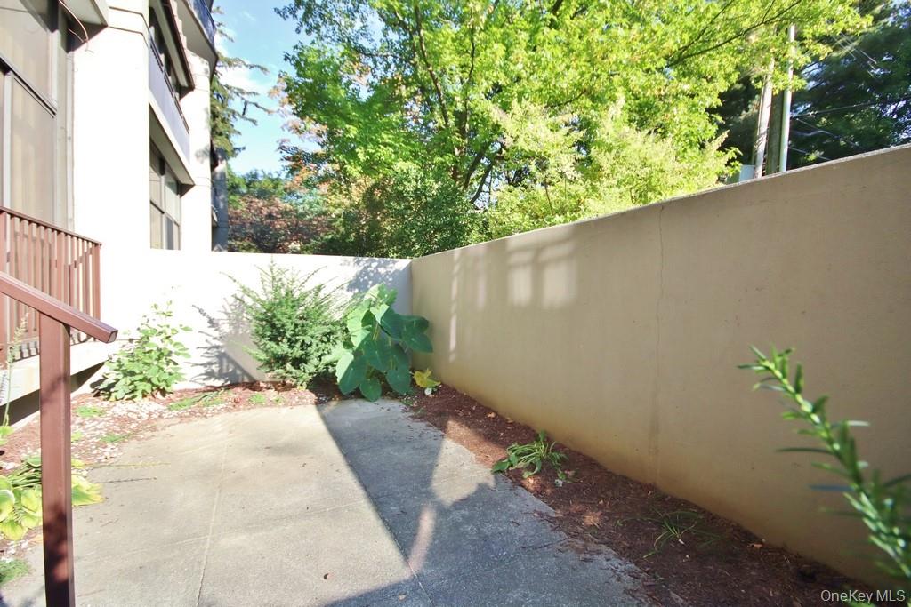 #17 photo, 15 Stewart Place, White Plains , NY 10603