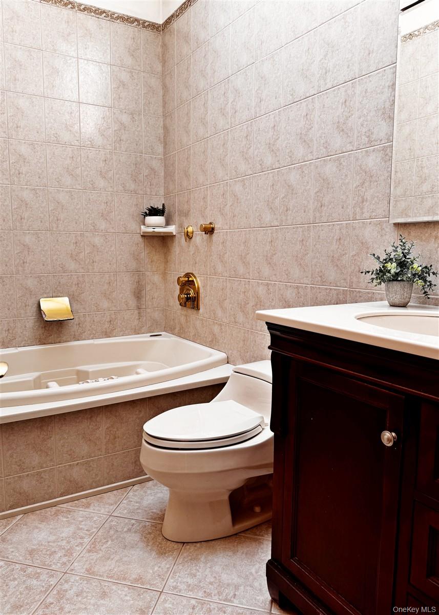 #13 photo, 28 The Promenade, New City , NY 10956