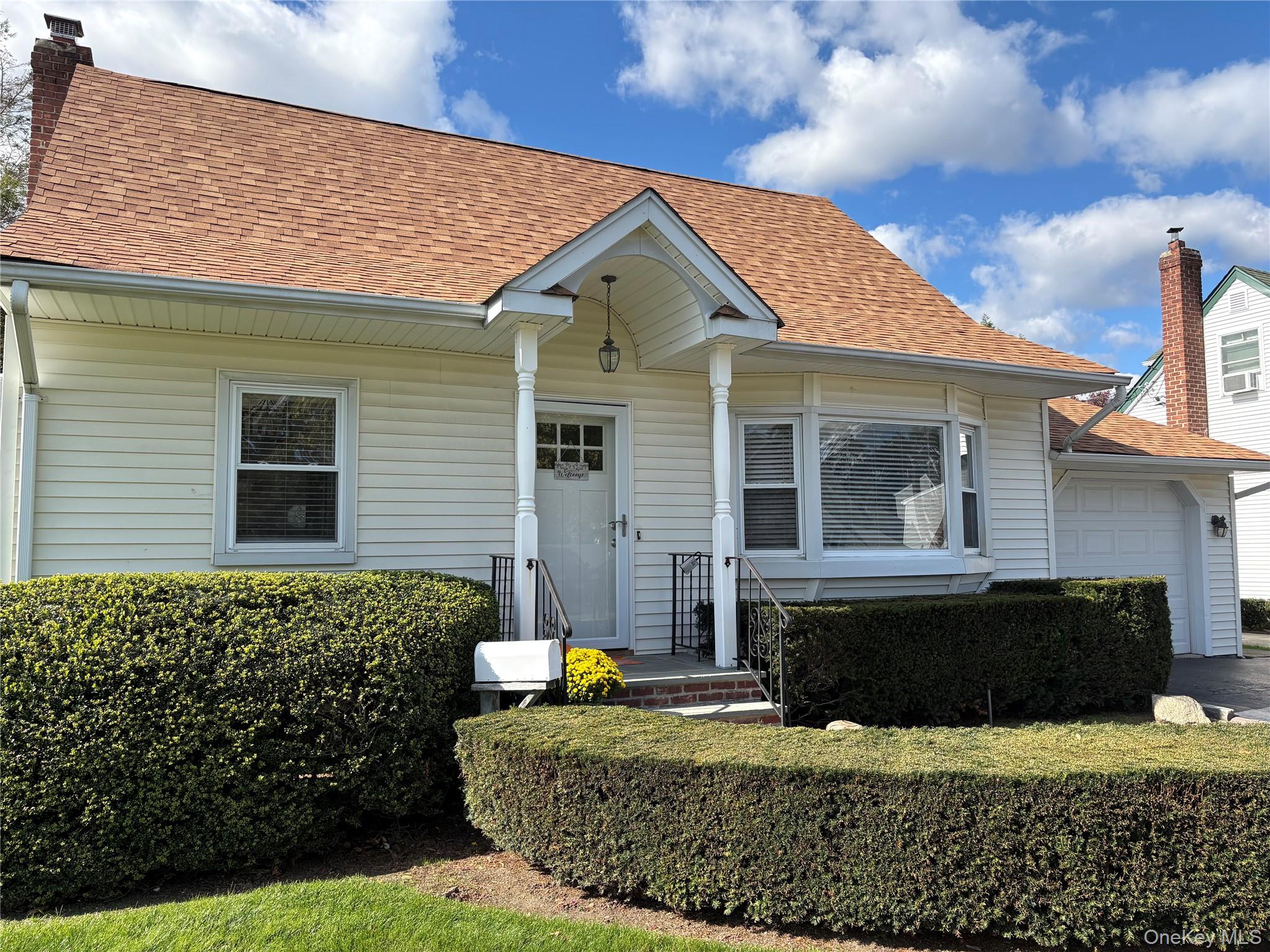 #2 photo, 146 Cottage Boulevard, ナッソー郡 Hicksville , NY 11801