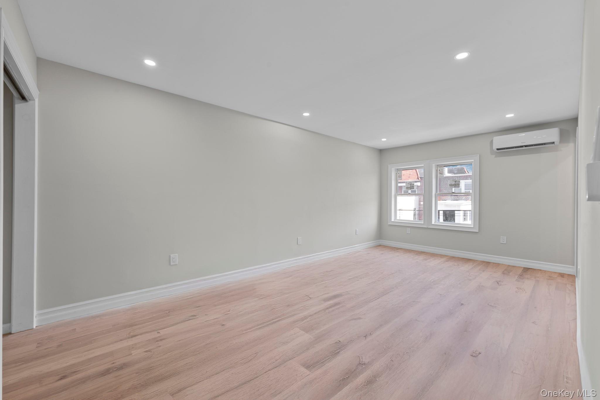 #9 photo, 17918 Selover Road, クイーンズ区 Springfield Gardens , NY 11434