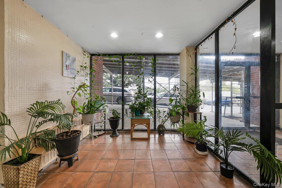 #14 photo, 86-16 60th  Ave, クイーンズ区 Elmhurst , NY 11373