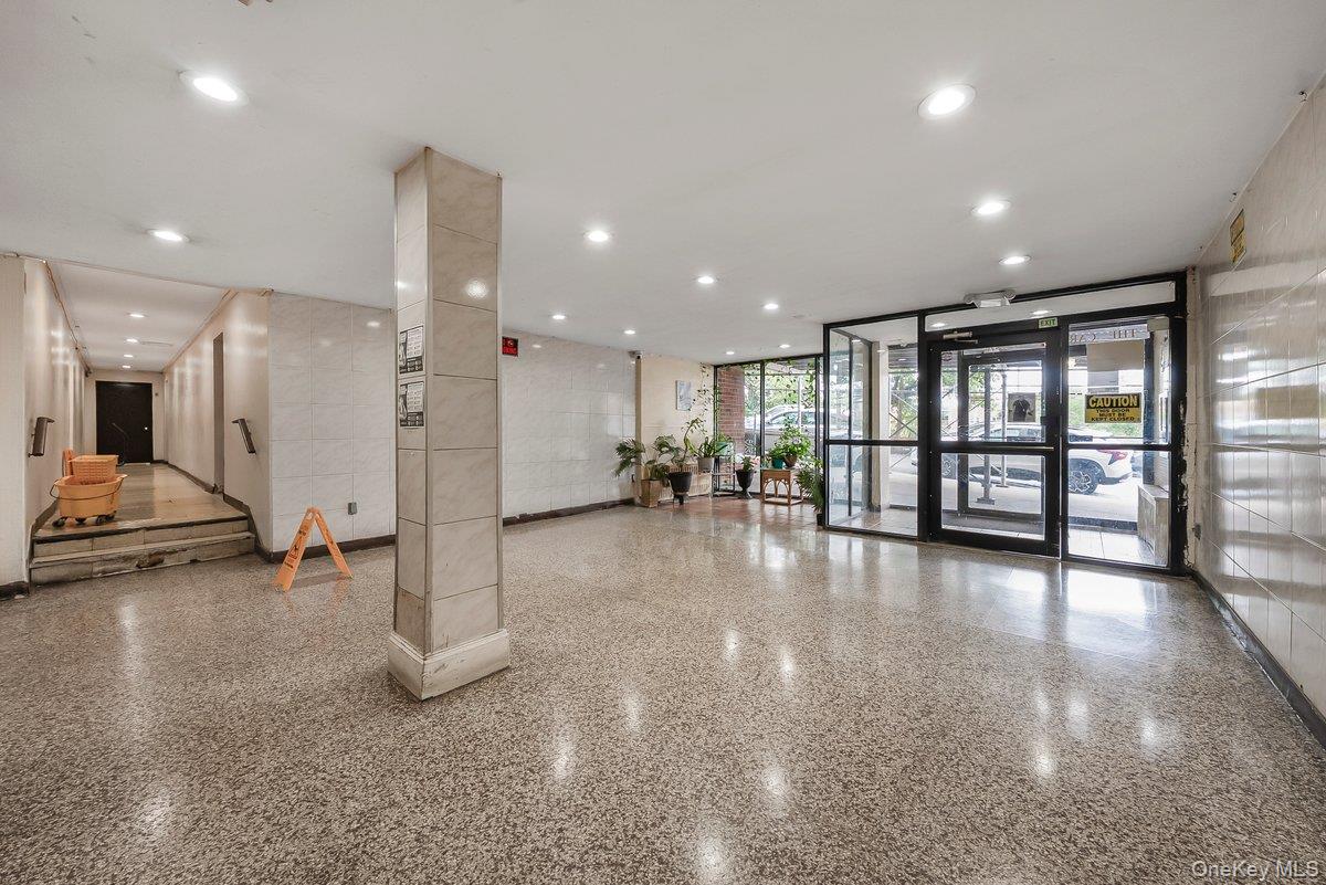 #15 photo, 86-16 60th  Ave, クイーンズ区 Elmhurst , NY 11373