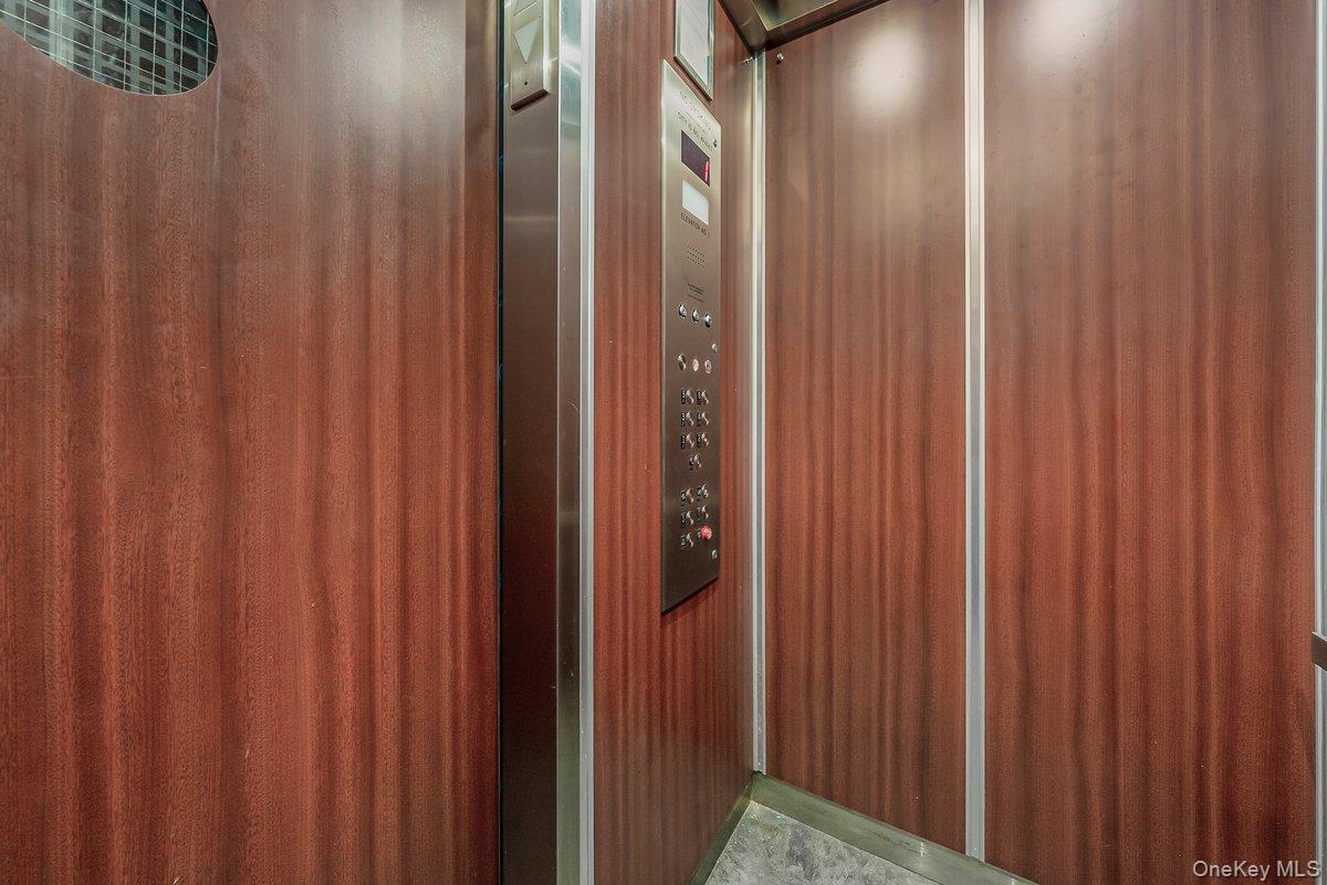 #17 photo, 86-16 60th  Ave, クイーンズ区 Elmhurst , NY 11373