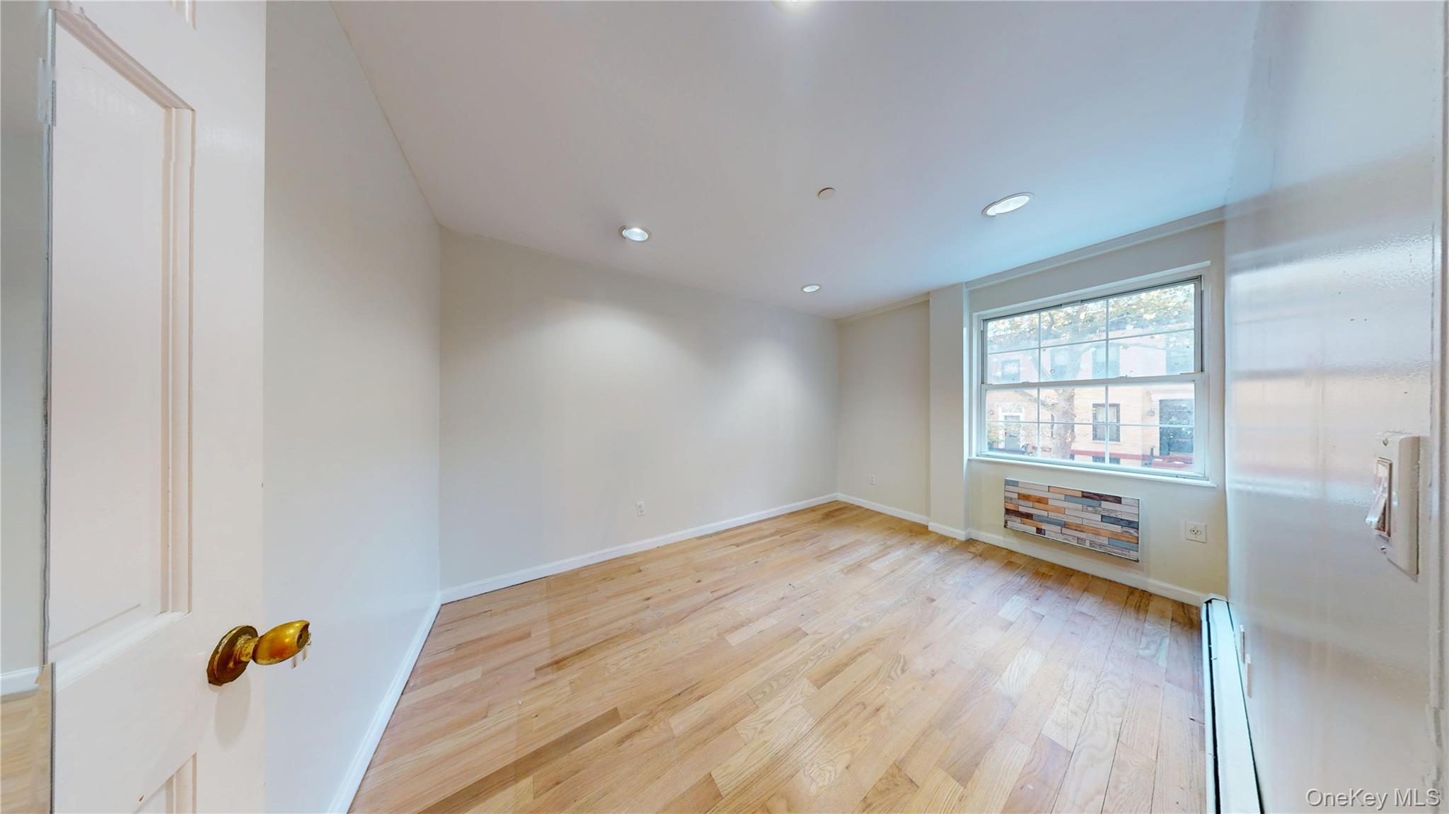 #13 photo, 420 42nd Street, ブルックリン区 Brooklyn , NY 11232