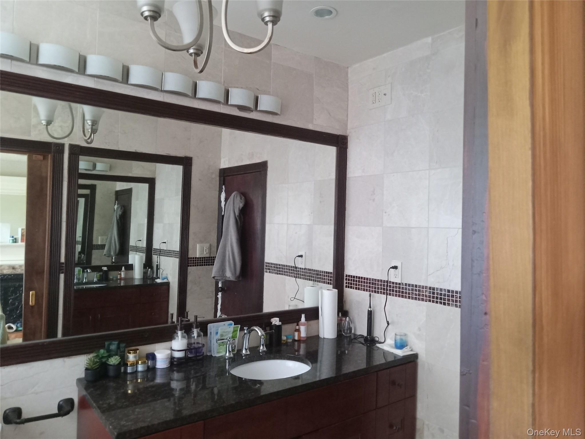 #4 photo, 263 Hancock, Brooklyn , NY 11216