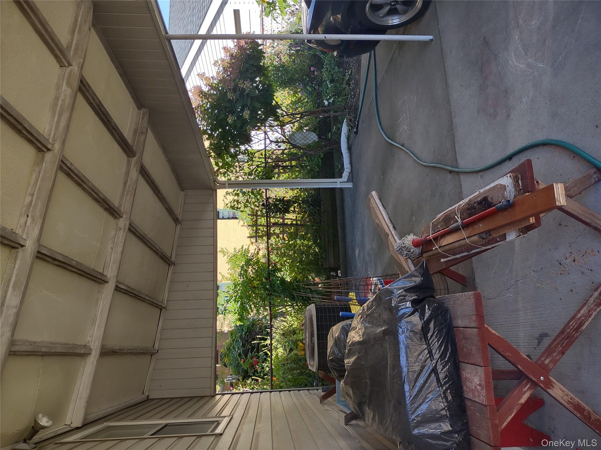 #15 photo, 240 Harrison Avenue, ナッソー郡 Mineola , NY 11501