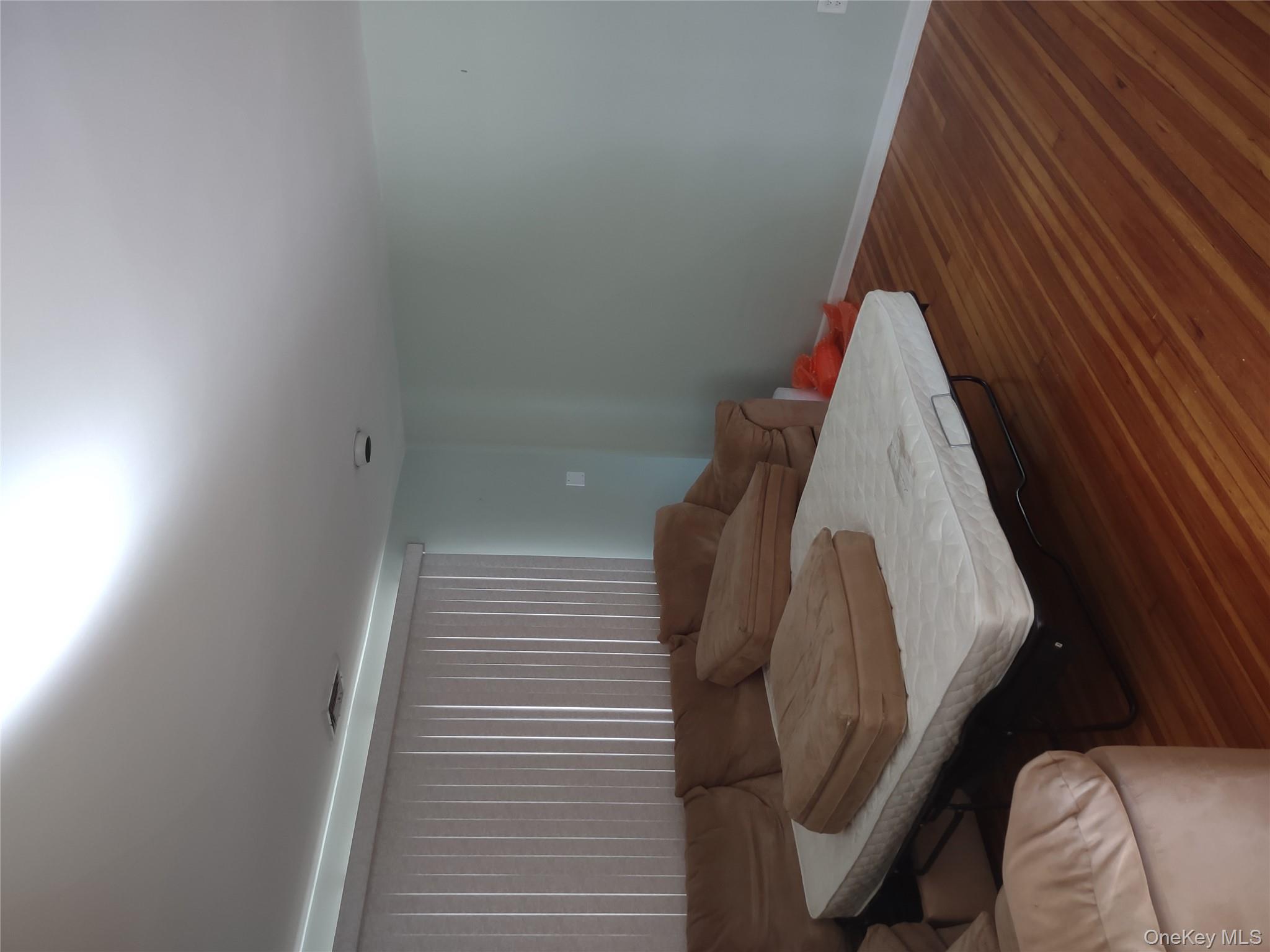 #6 photo, 240 Harrison Avenue, ナッソー郡 Mineola , NY 11501