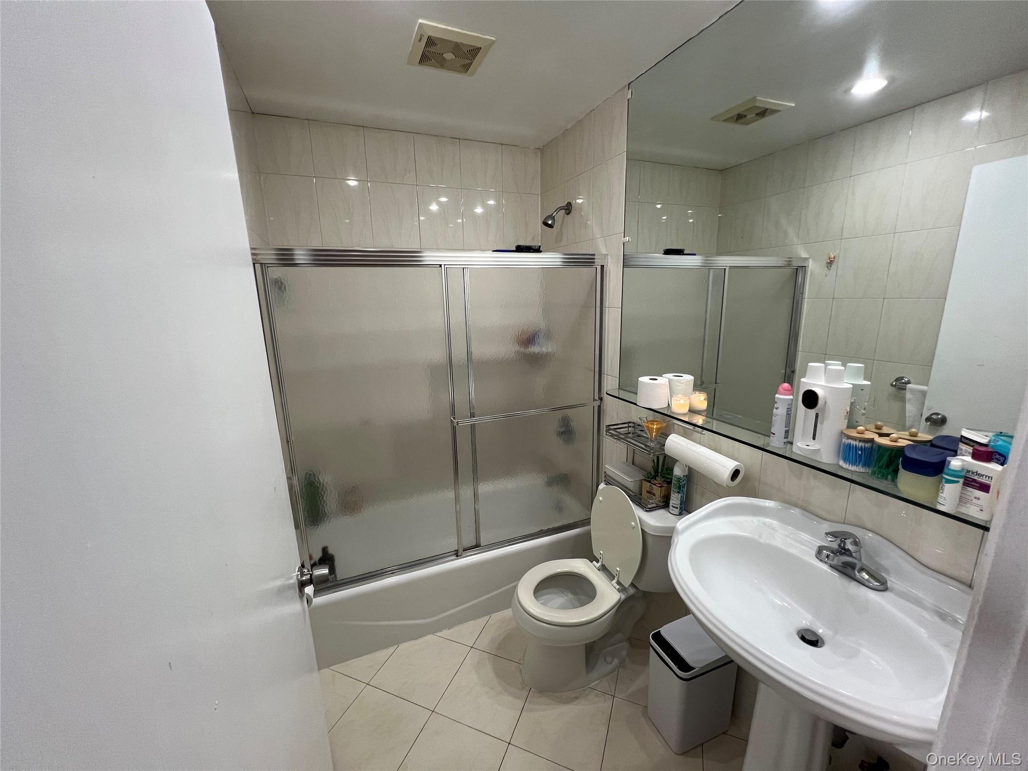 #18 photo, 143-27 Roosevelt Avenue, クイーンズ区 Flushing , NY 11354